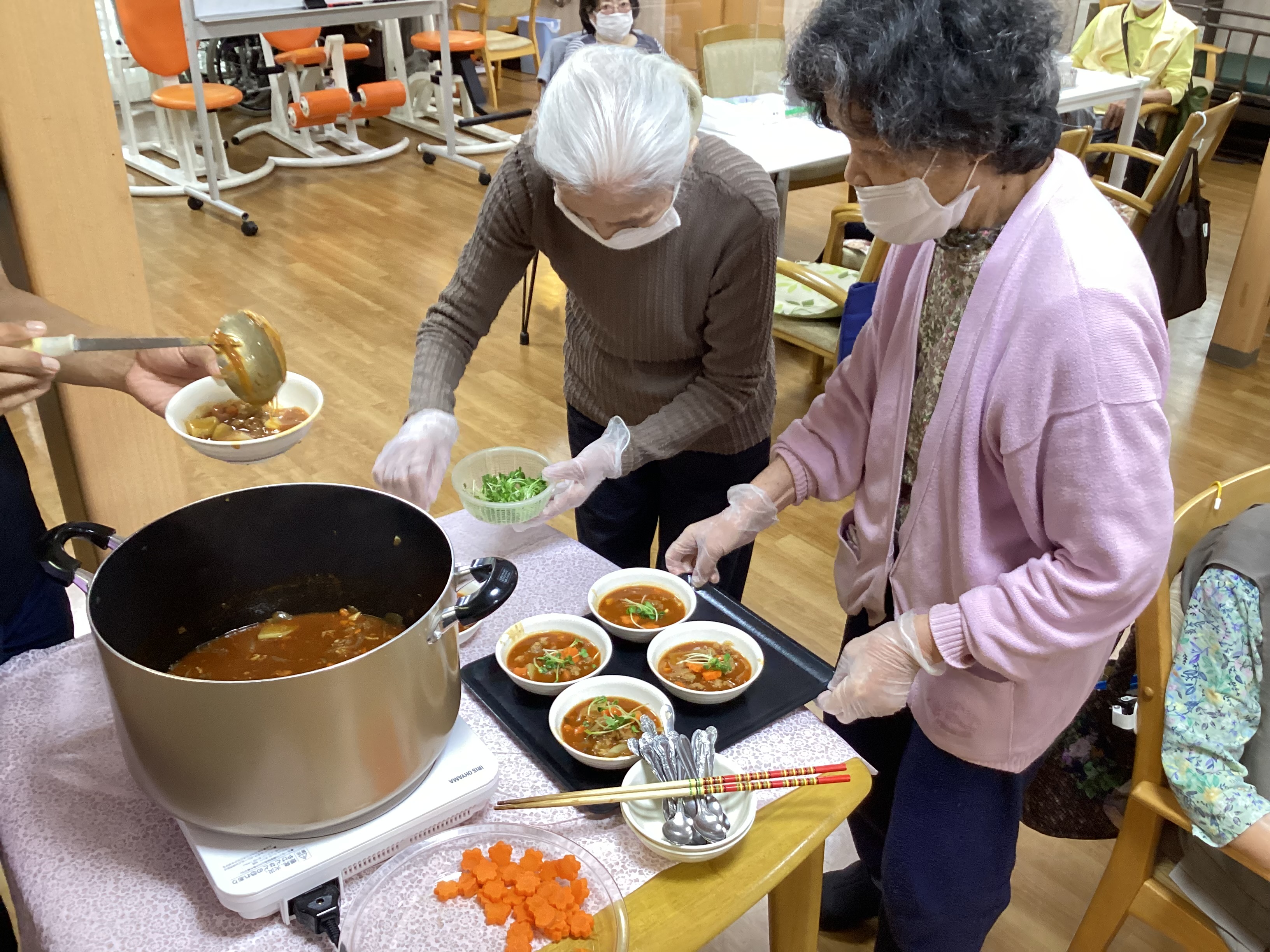 5月「料理教室」～トマトのハヤシシチュー～