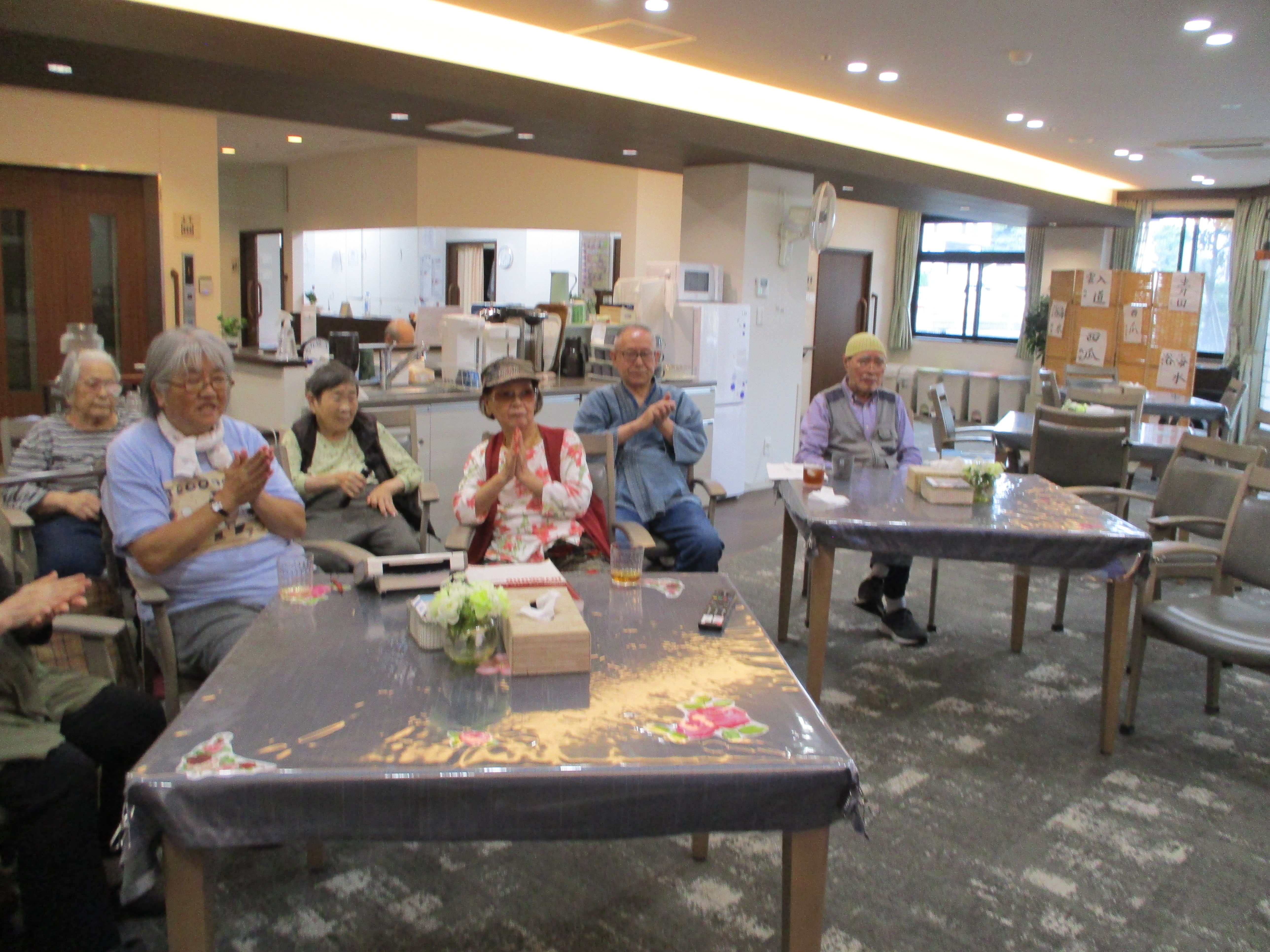 日曜日はカラオケ！！