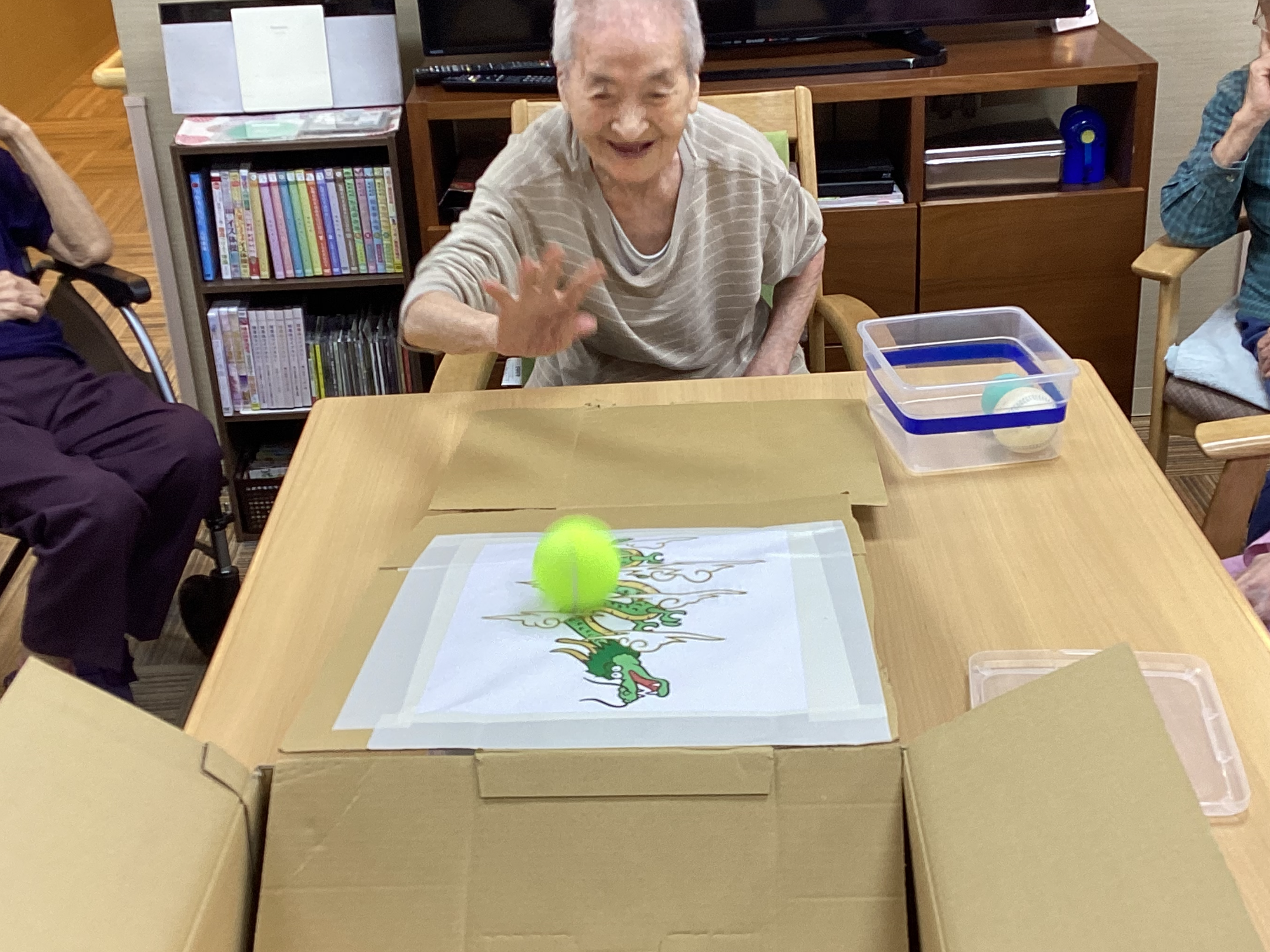 竜神様コロコロ