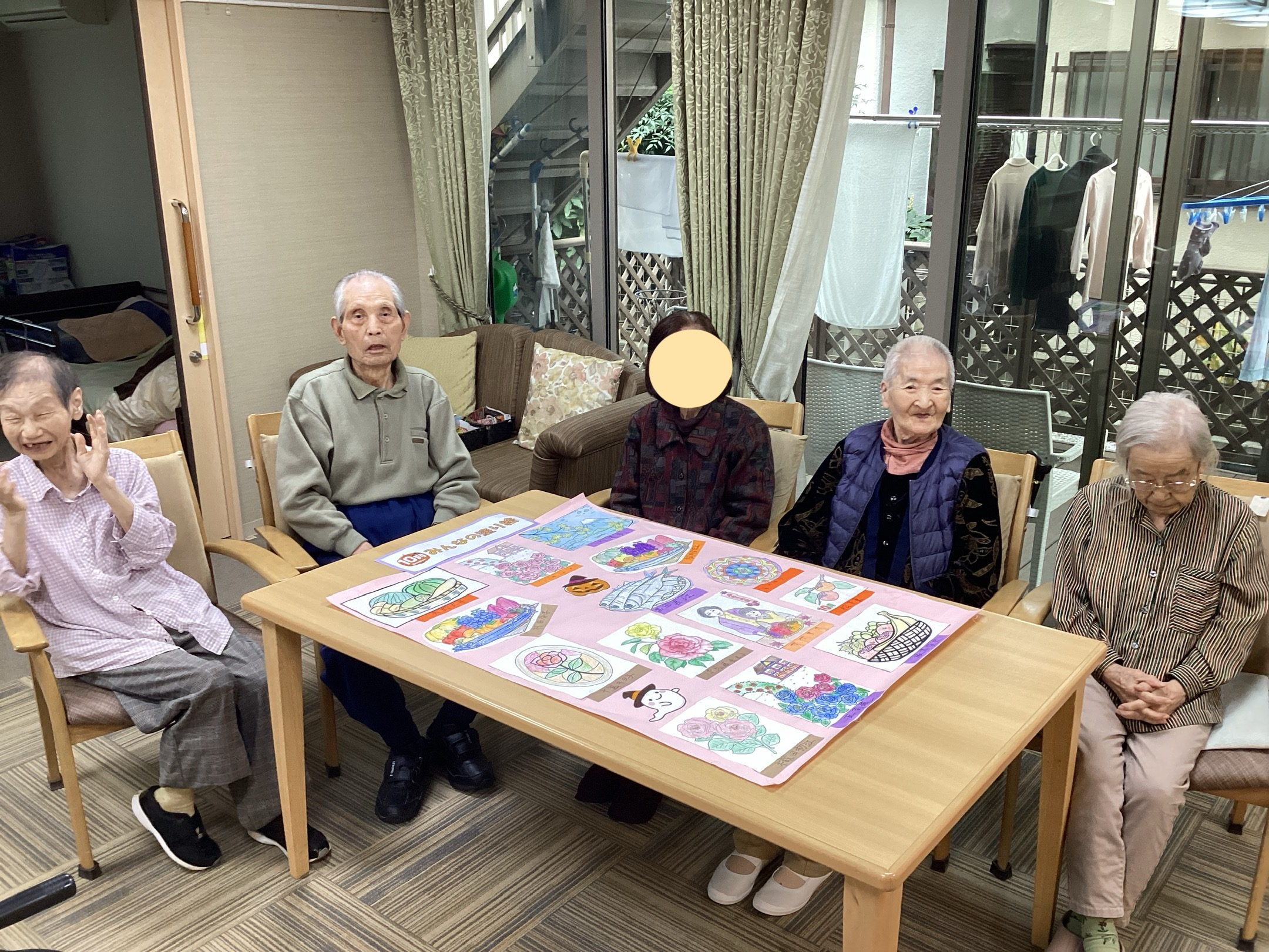 塗り絵作品😊