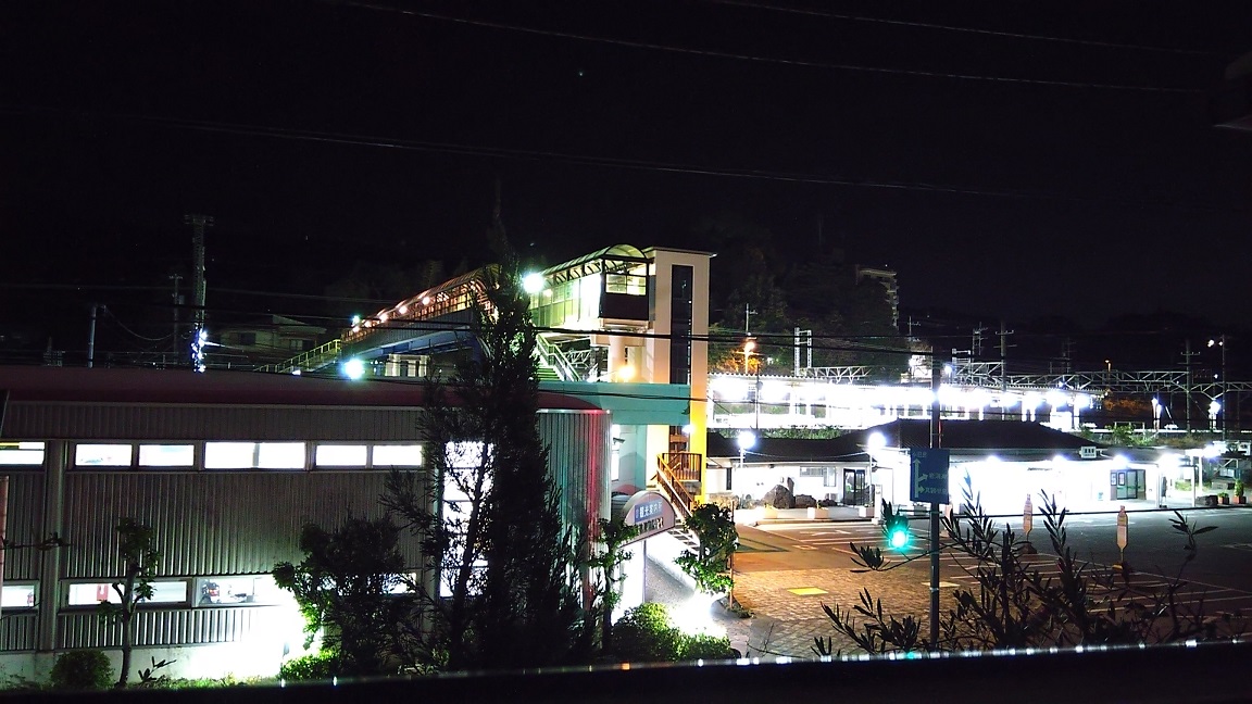 真夜中の真鶴駅