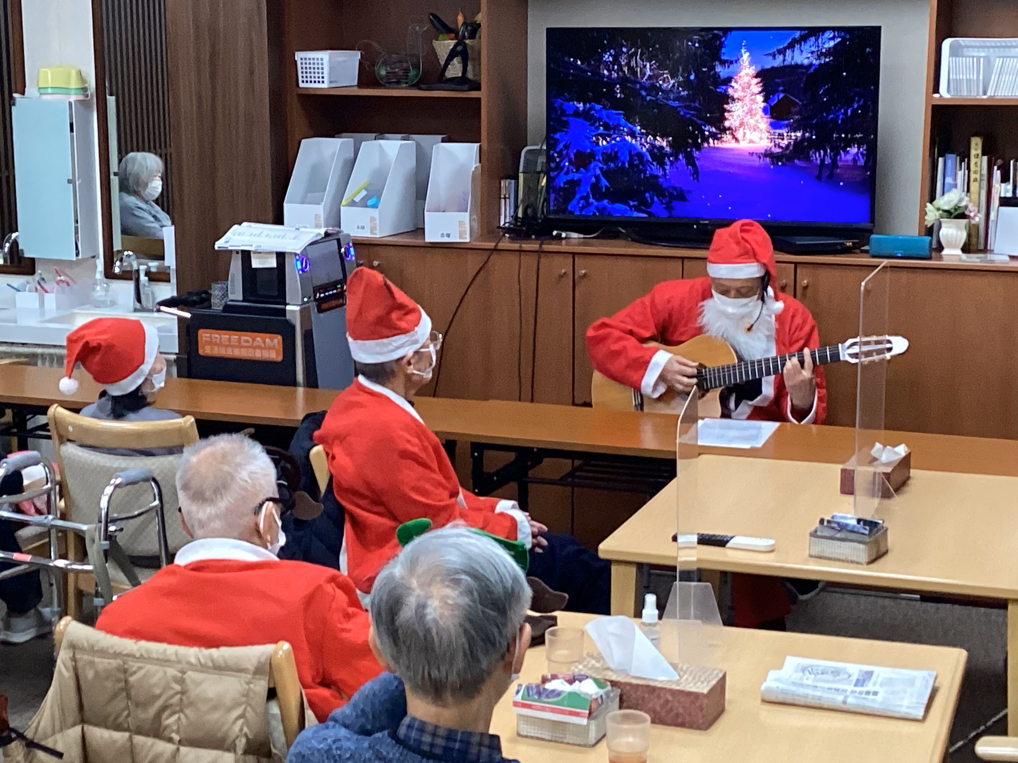 今回も笑顔あふれたクリスマス会！②