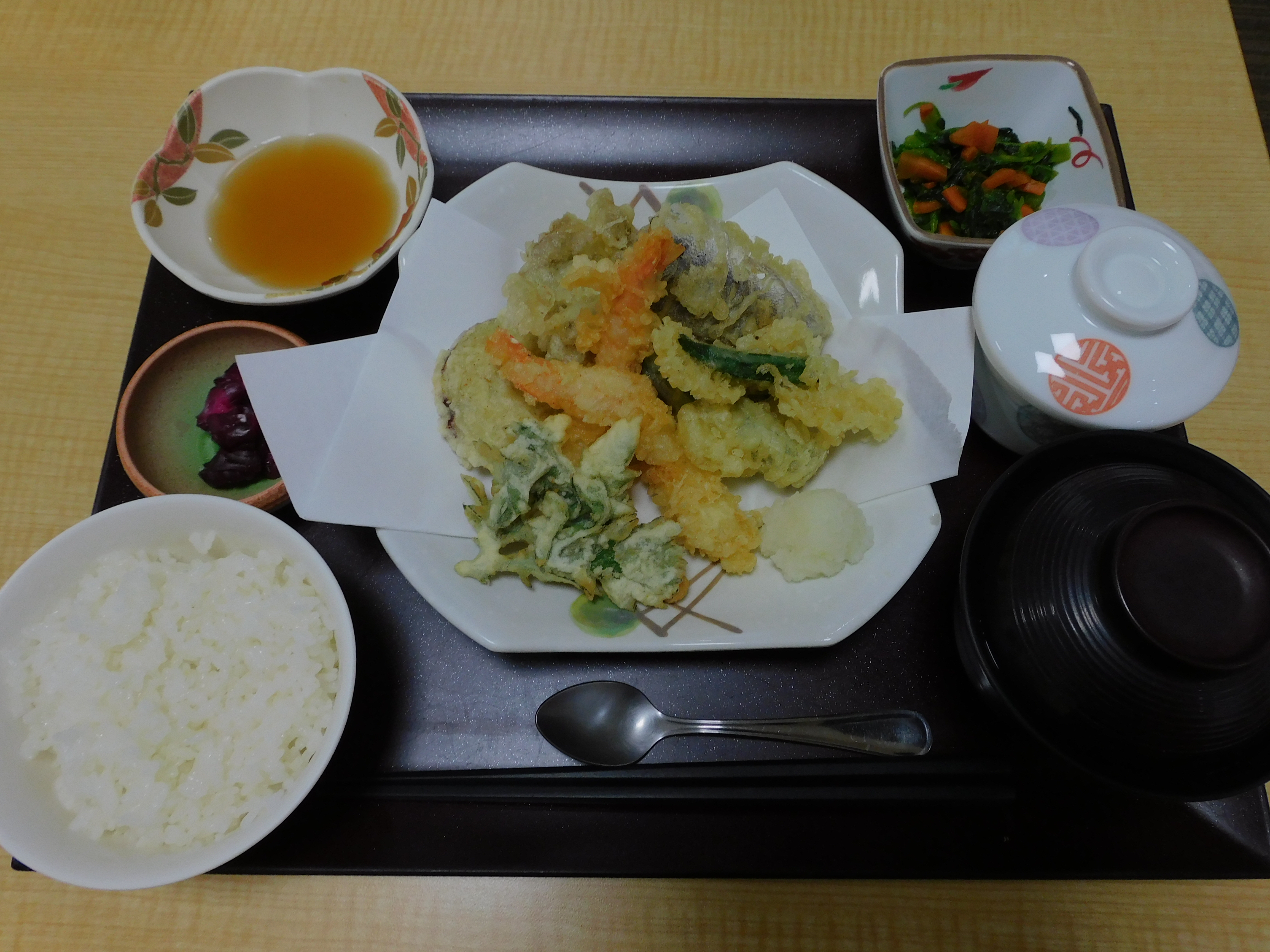 豪華な天ぷらをいただきました♪