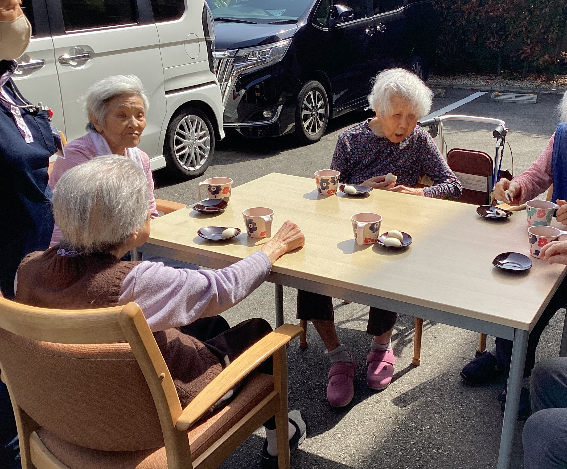 今日は、小春日和