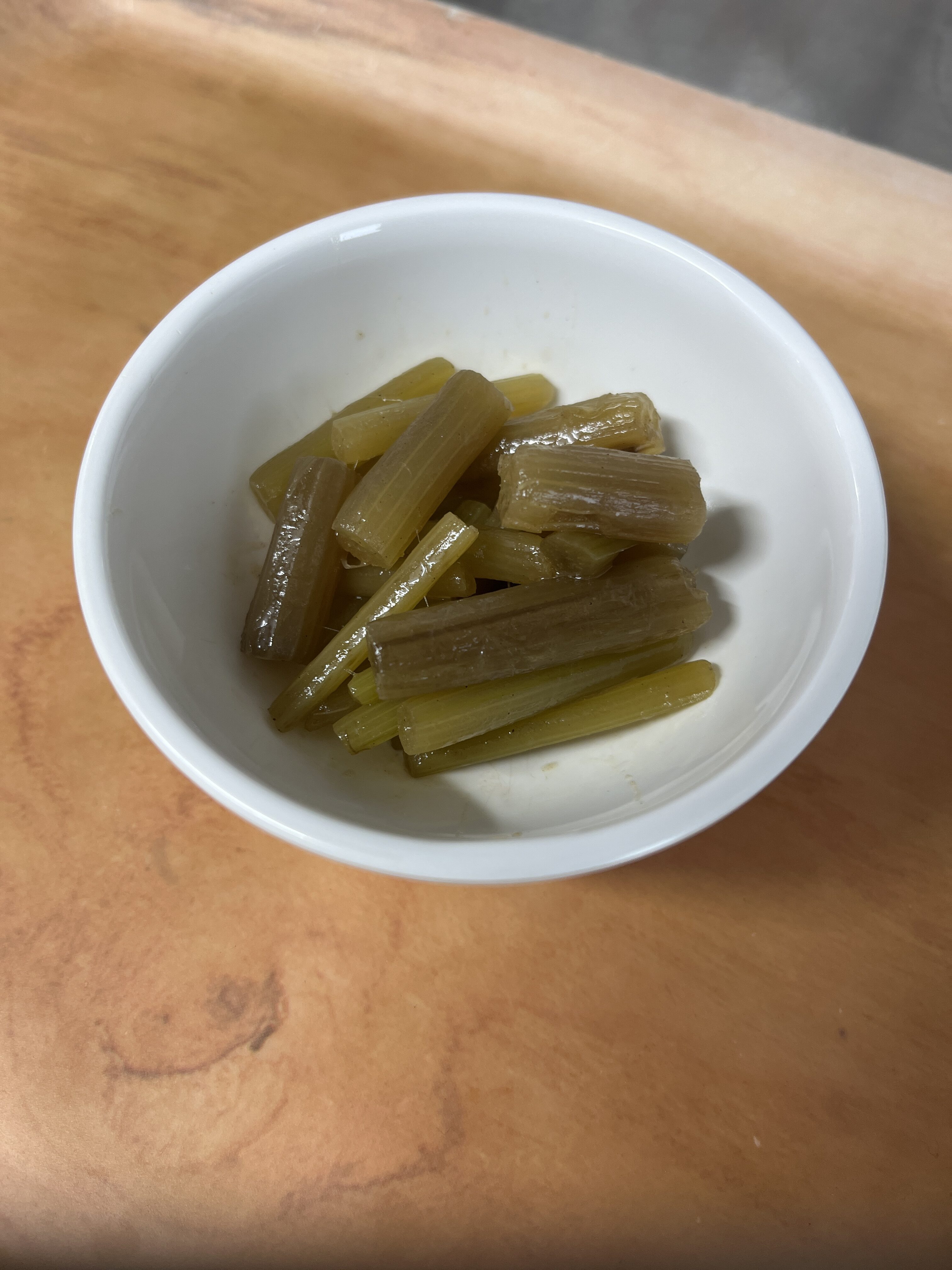 今が旬！新鮮ふきちゃん！