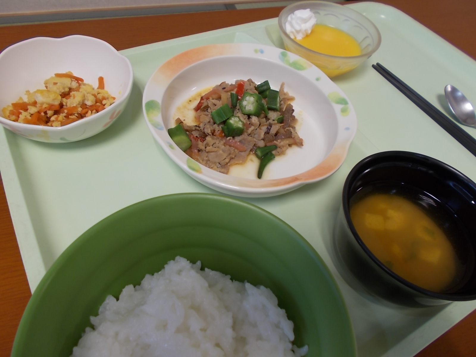 今月の郷土料理、クーブイリチー(豚肉と昆布の炒め物)