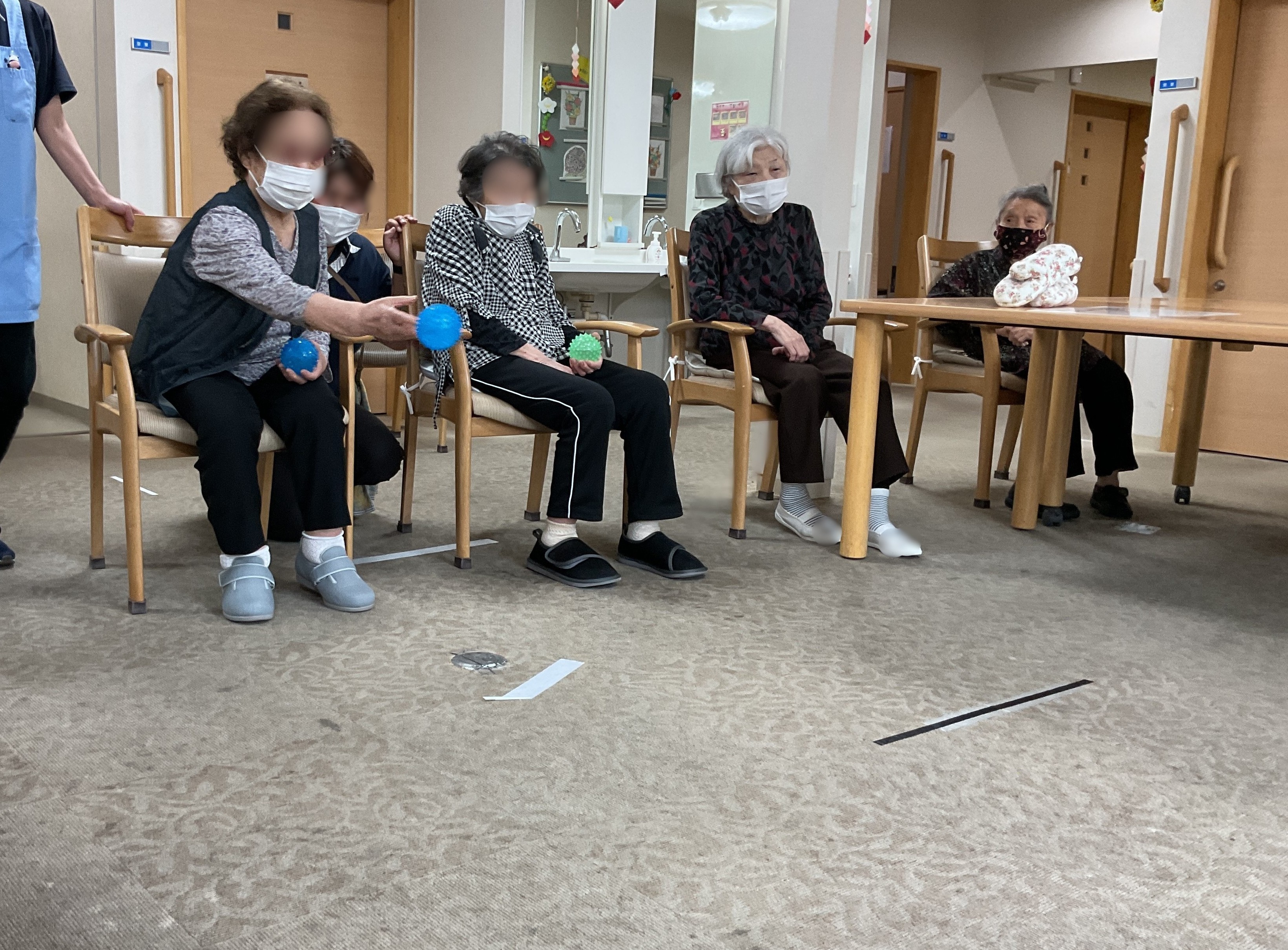 カラーボウル🔴🔵ボッチャ