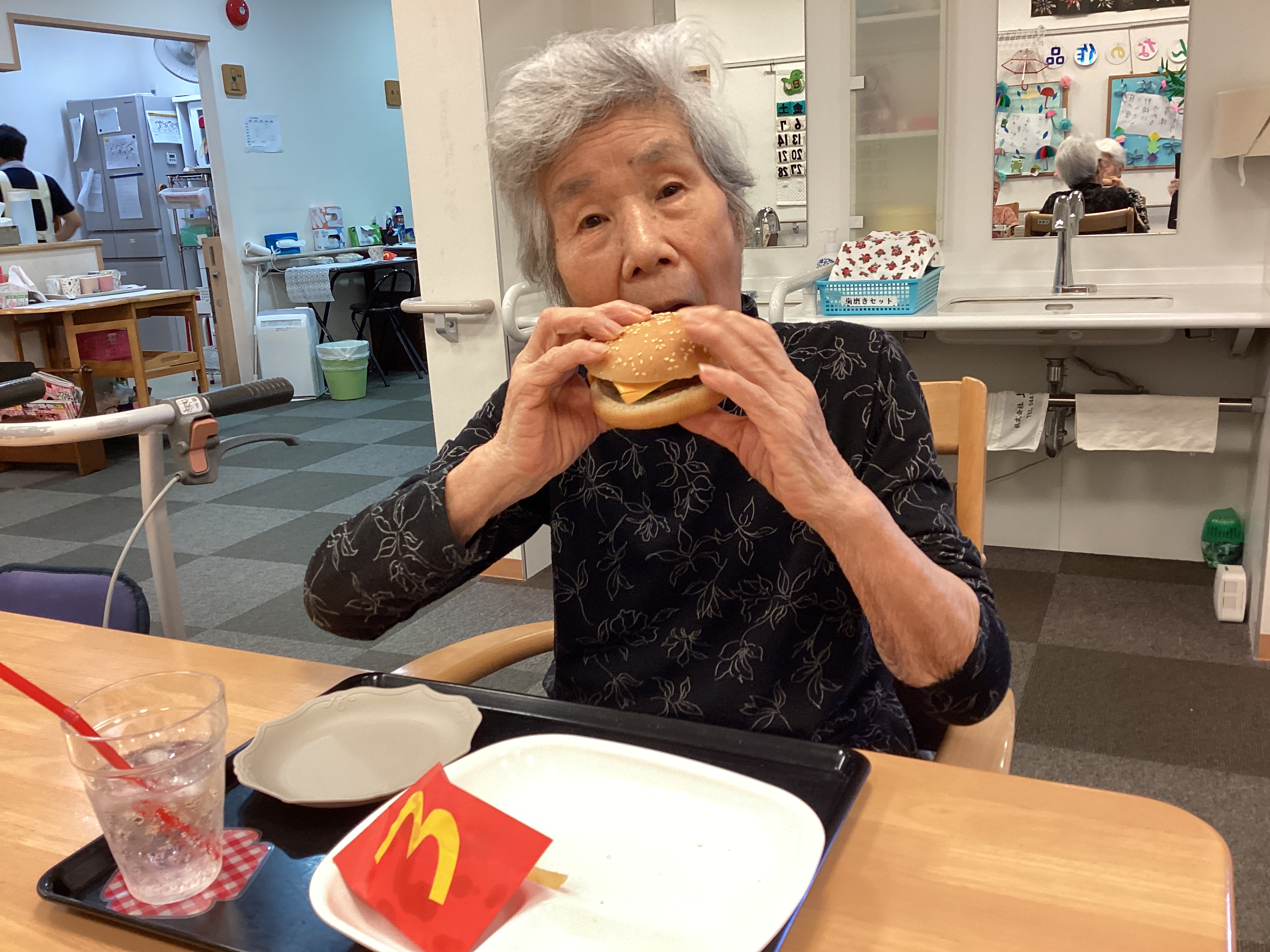 ミモザナルドハンバーガー②