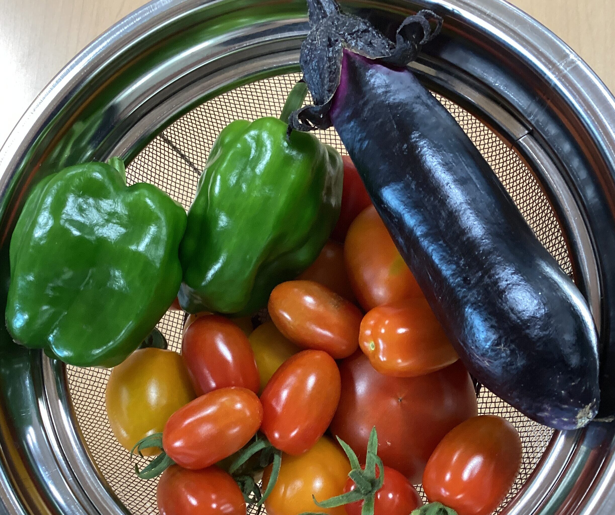 びっくり豊作です！🍅🥒🍆ミモザ園芸部🍆🥒🍅