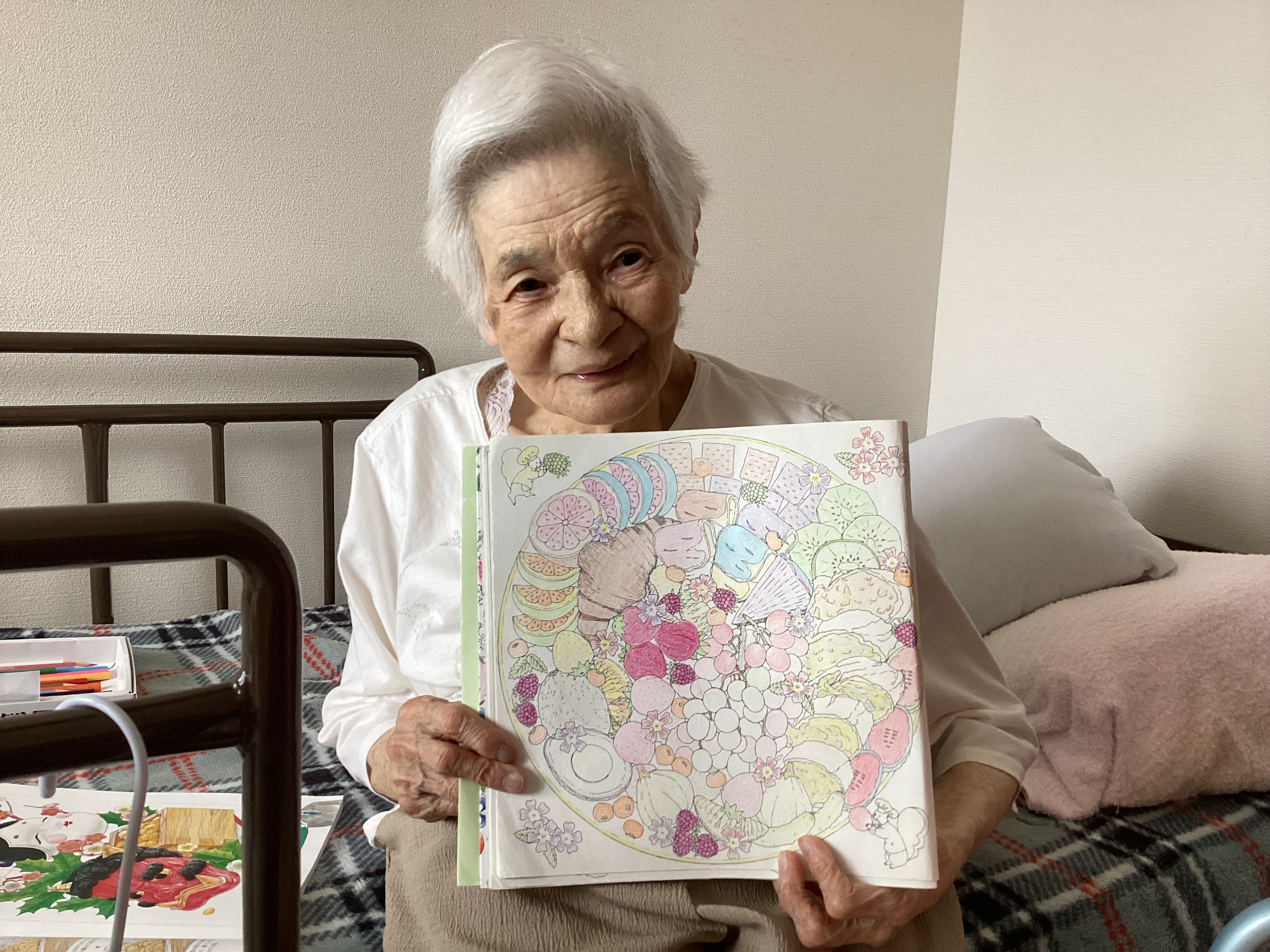 ぬり絵を楽しんでます✎