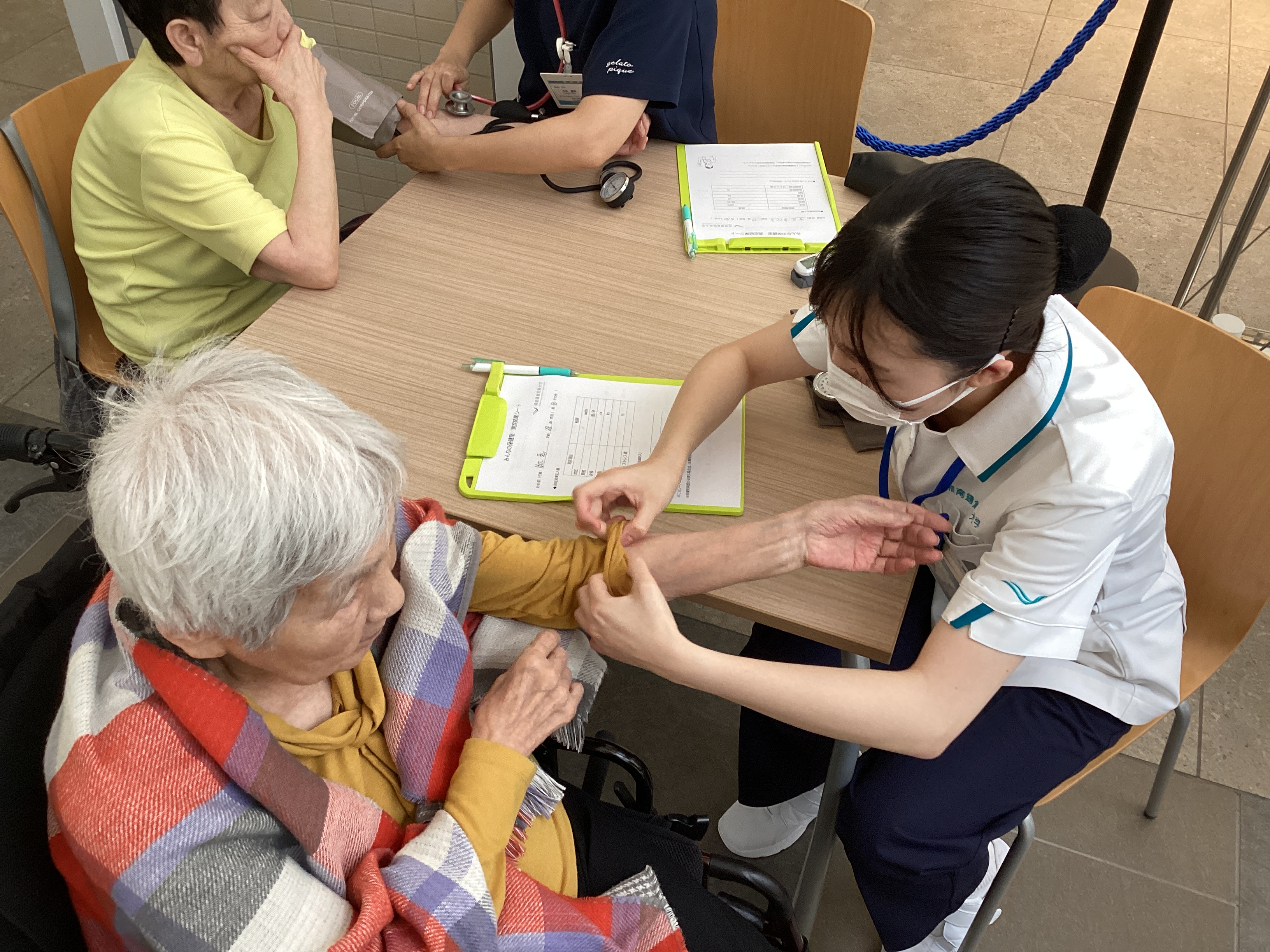 みんなの保健室に参加いたしました