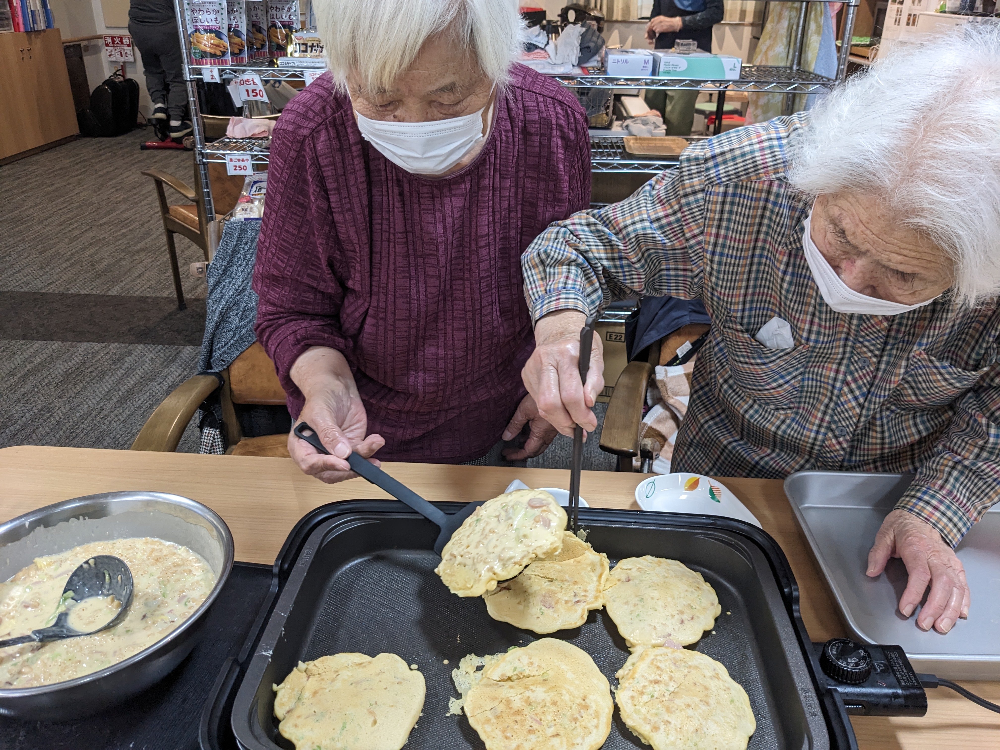 【葛飾奥戸】おやつレク　お好み焼き（5月）
