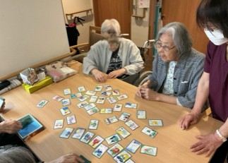 みんなでカルタ