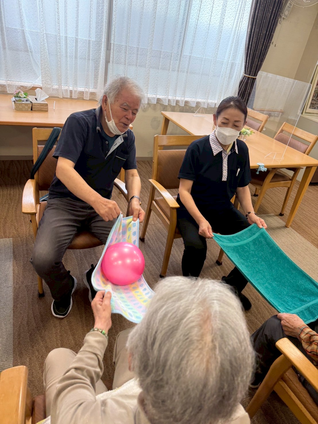 息を合わせて「イチ、ニ、サンー♪」