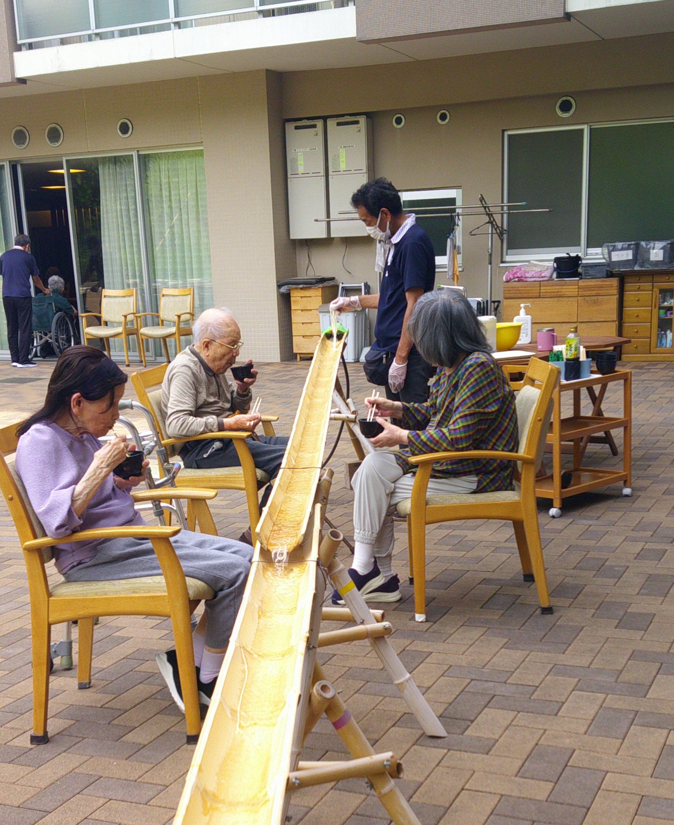流しそうめん