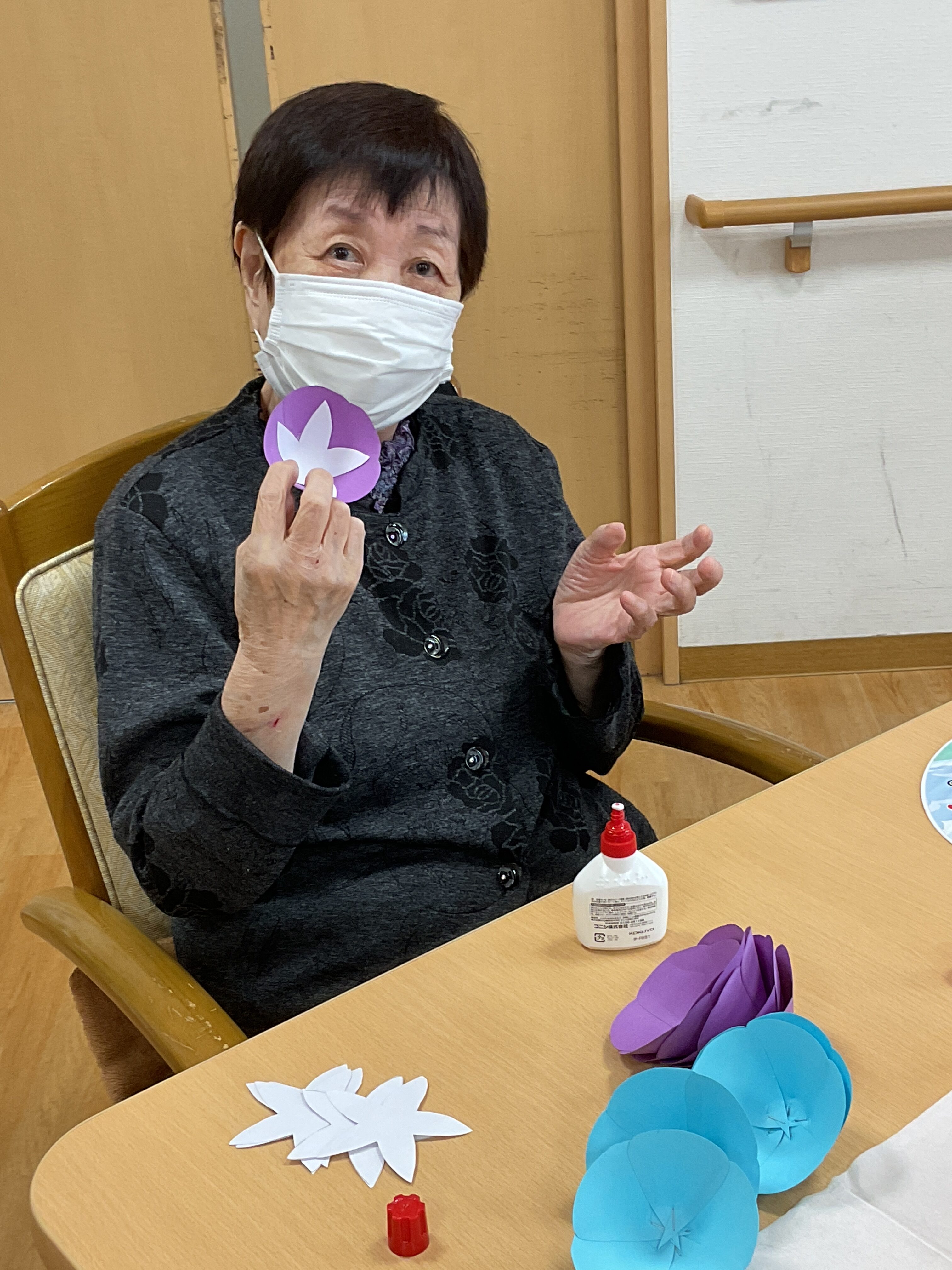 7月飾り制作中