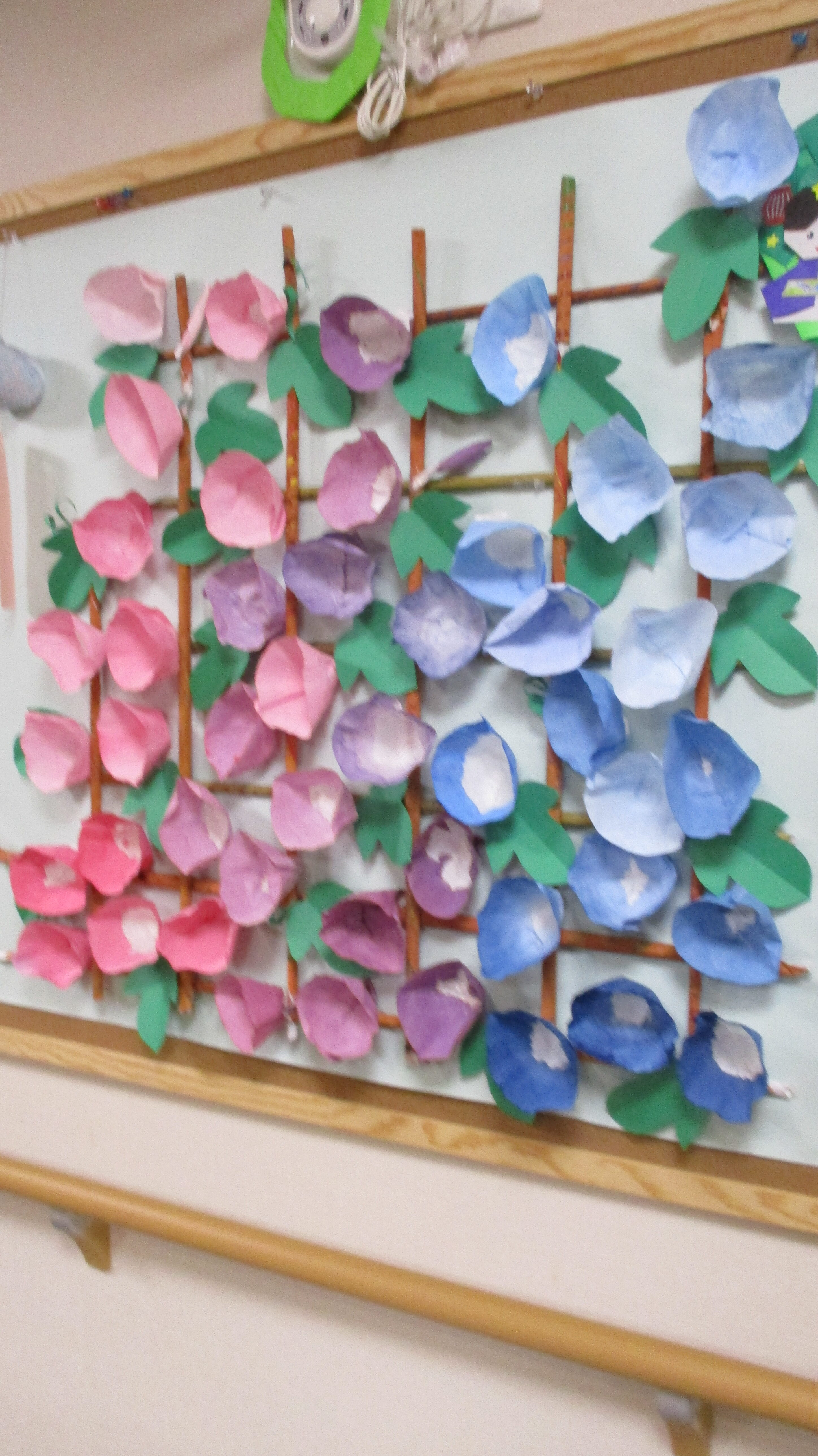7月はあさがおの壁画を作成🌺
