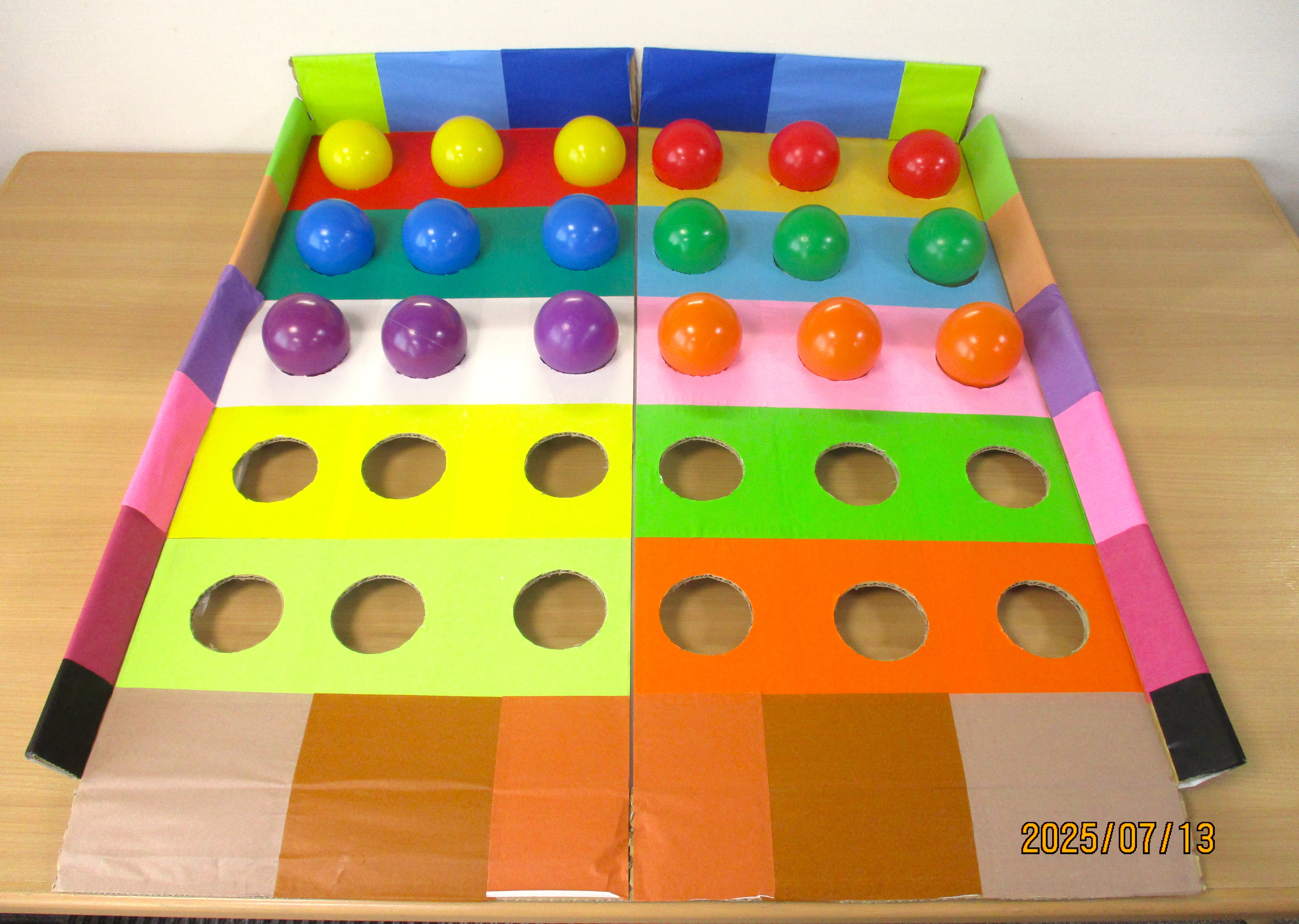 ボールを使ってビンゴゲーム