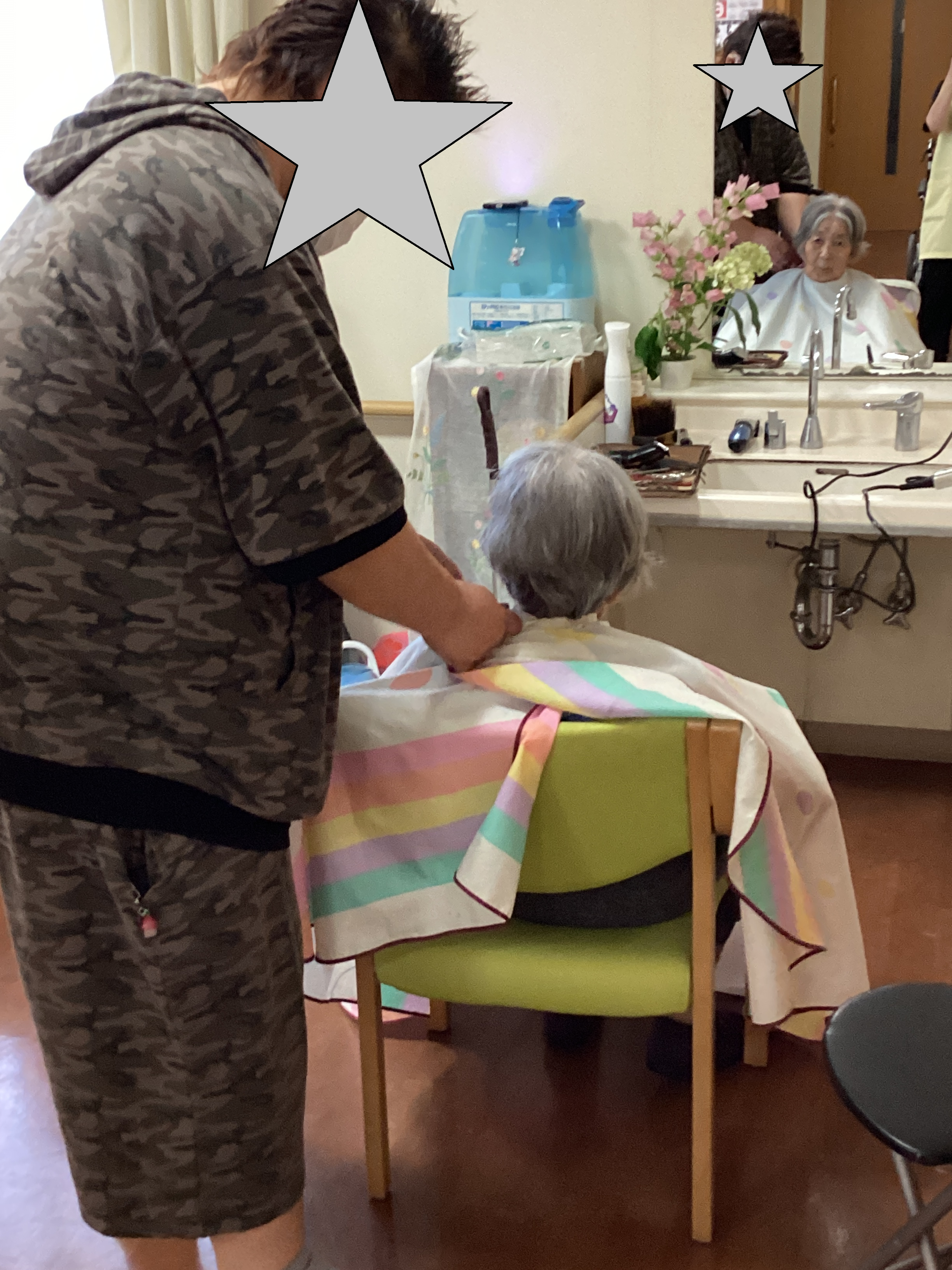 ヘアカットでさっぱり（1階）
