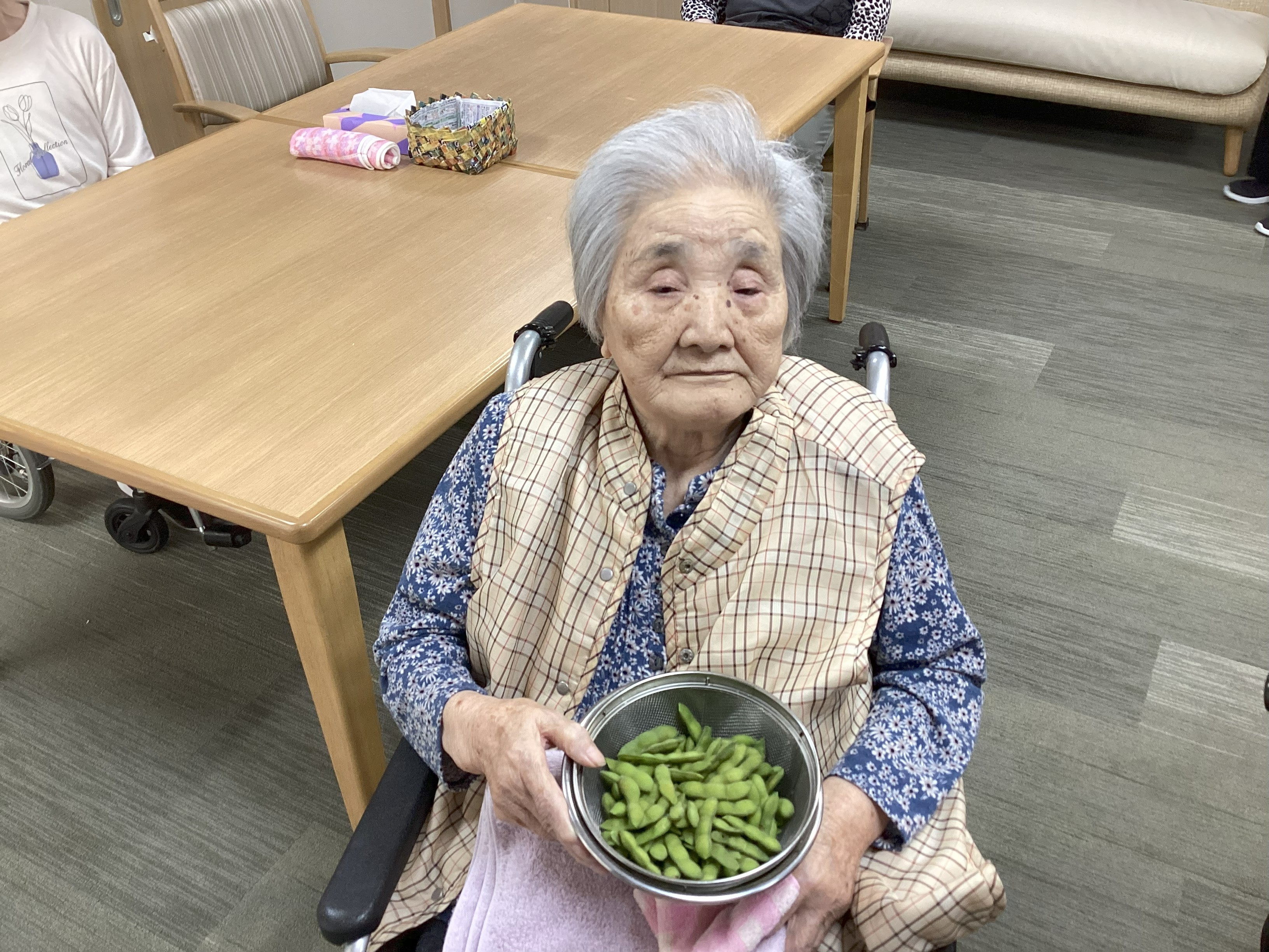 季節の初物頂きました。
