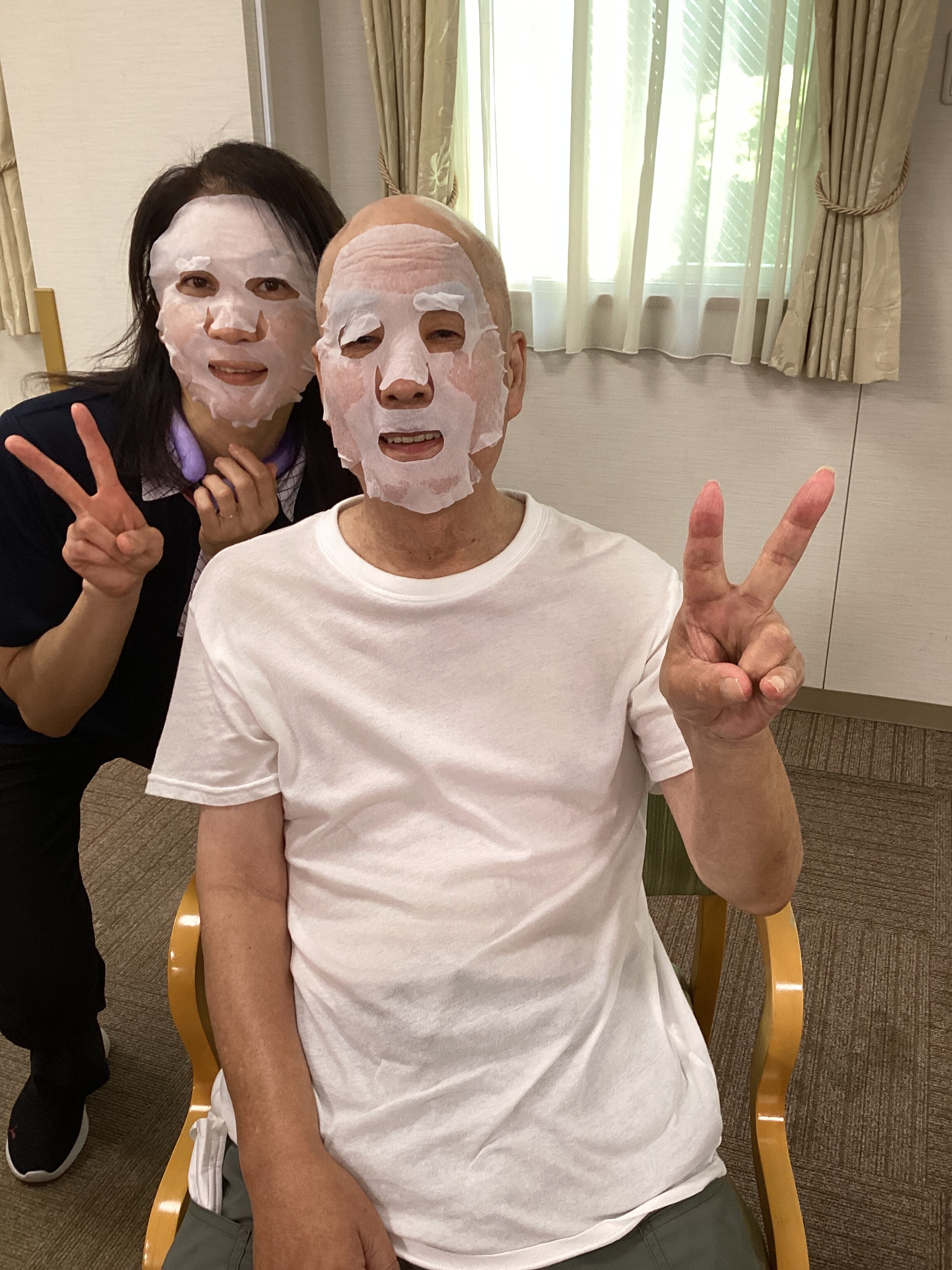顔パックでお肌ツヤッツヤ☺