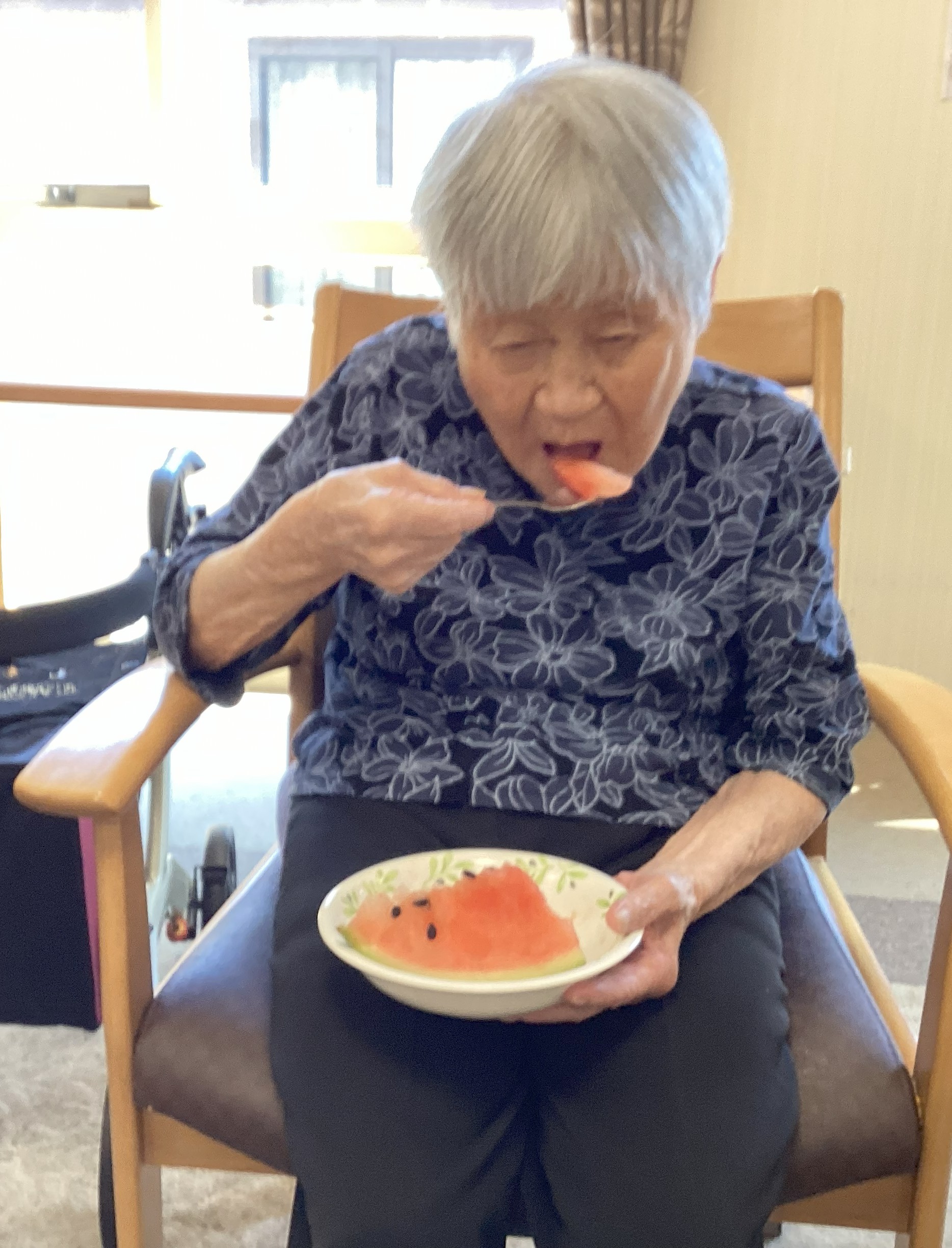 ②スイカ割り大会を開催しました🍉