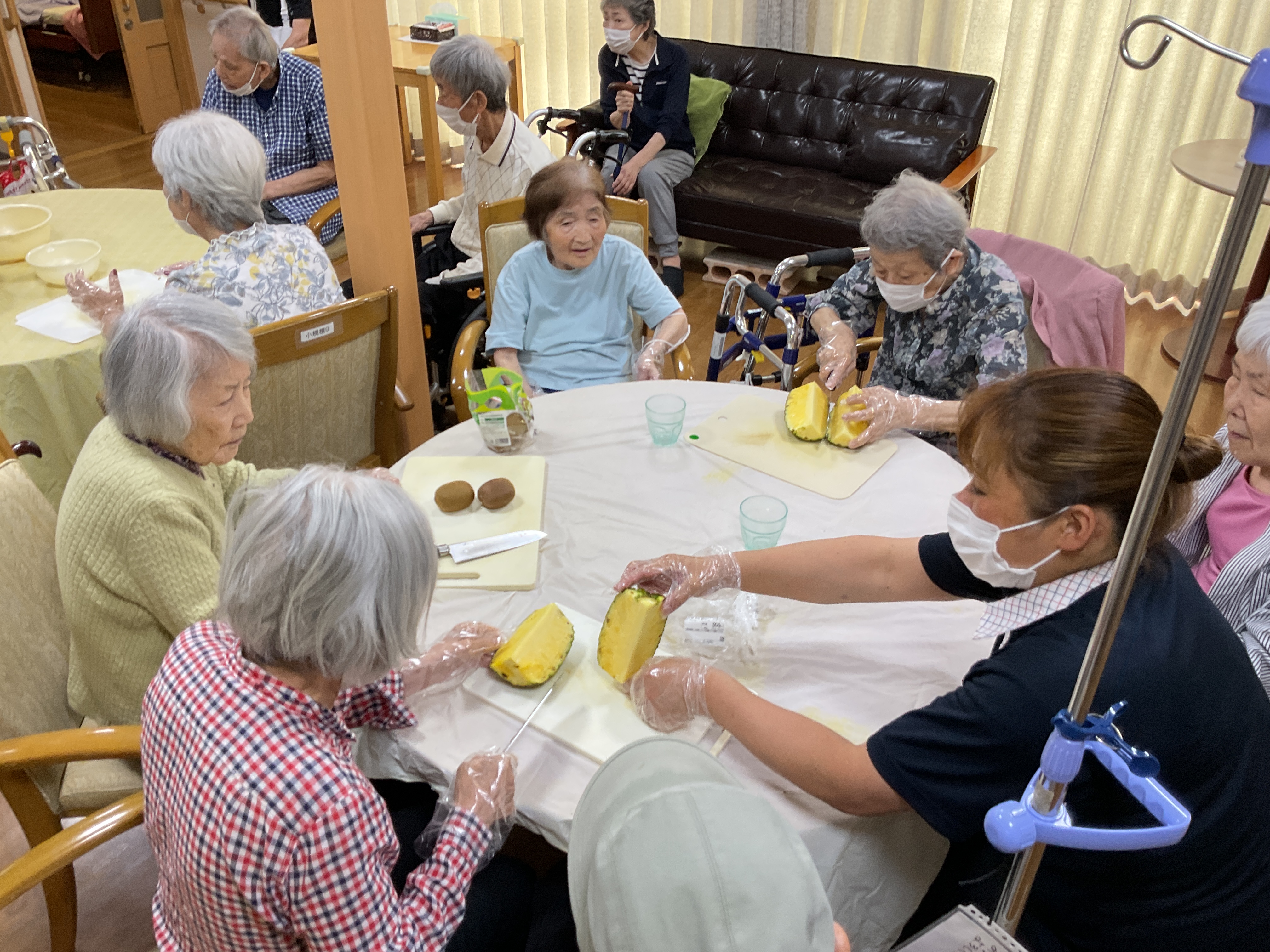 フルーツポンチと８月の誕生日会