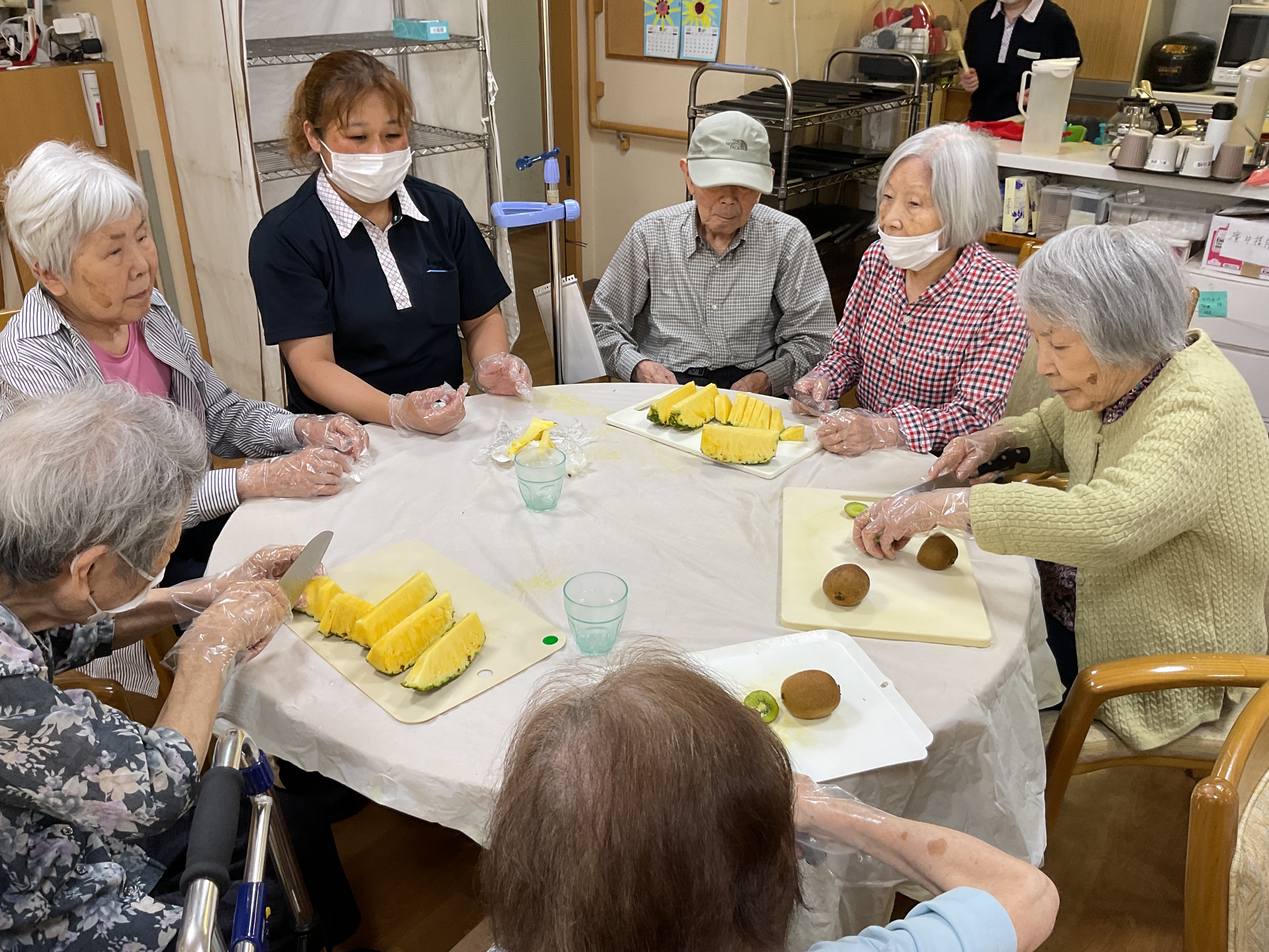 フルーツポンチと８月の誕生日会