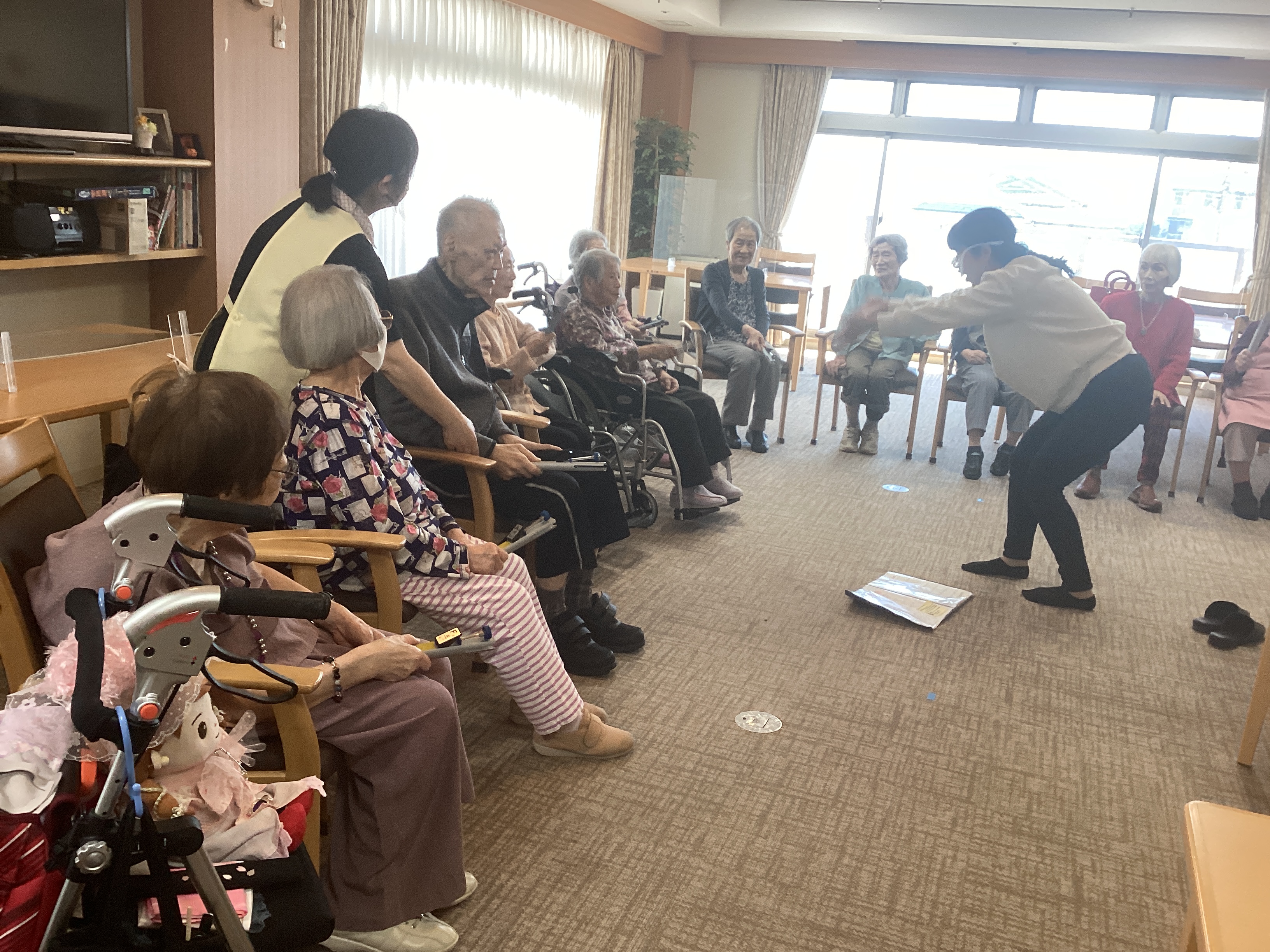 まだまだ暑い夏ですが、元気に歌います