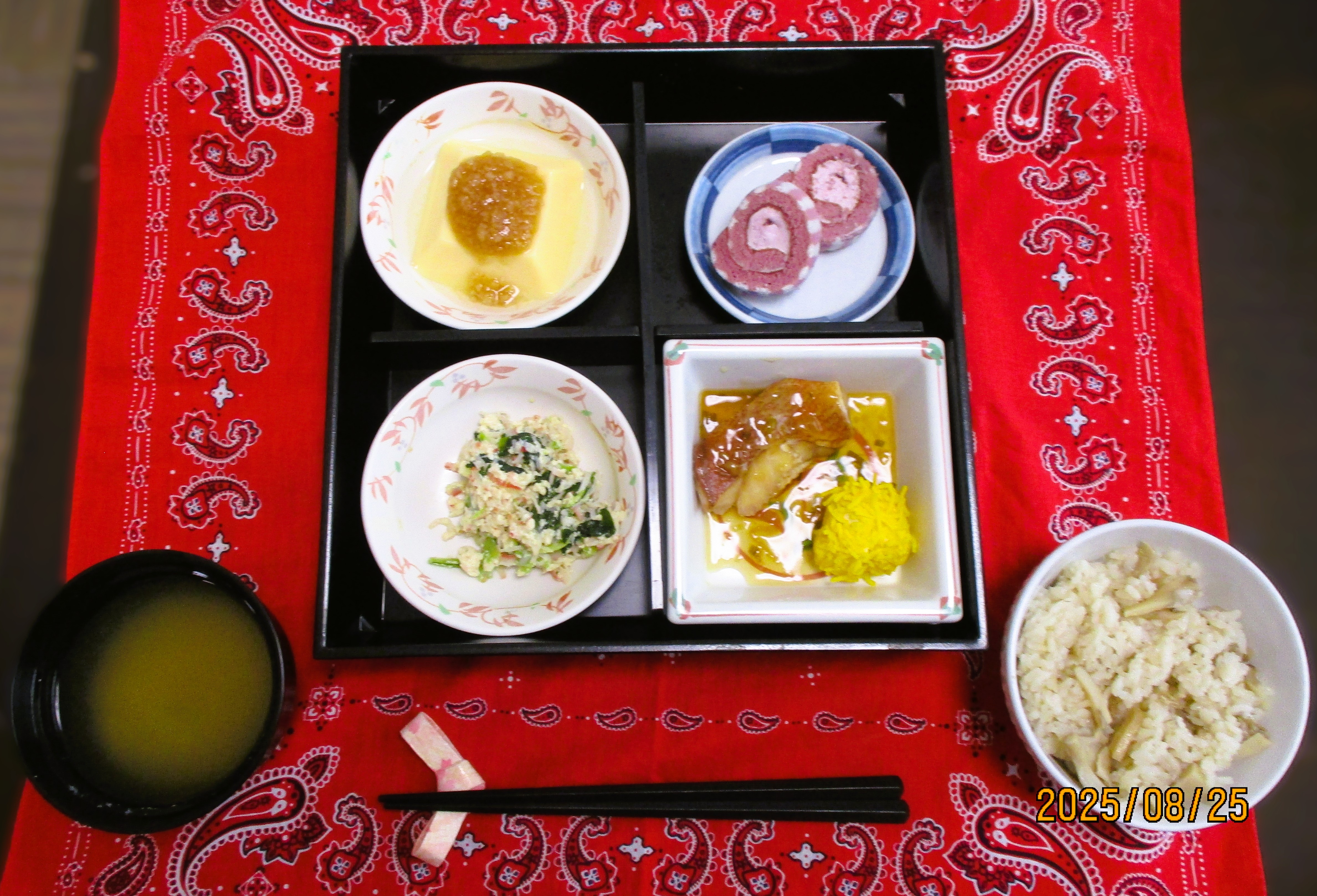 8月のお楽しみ弁当♪