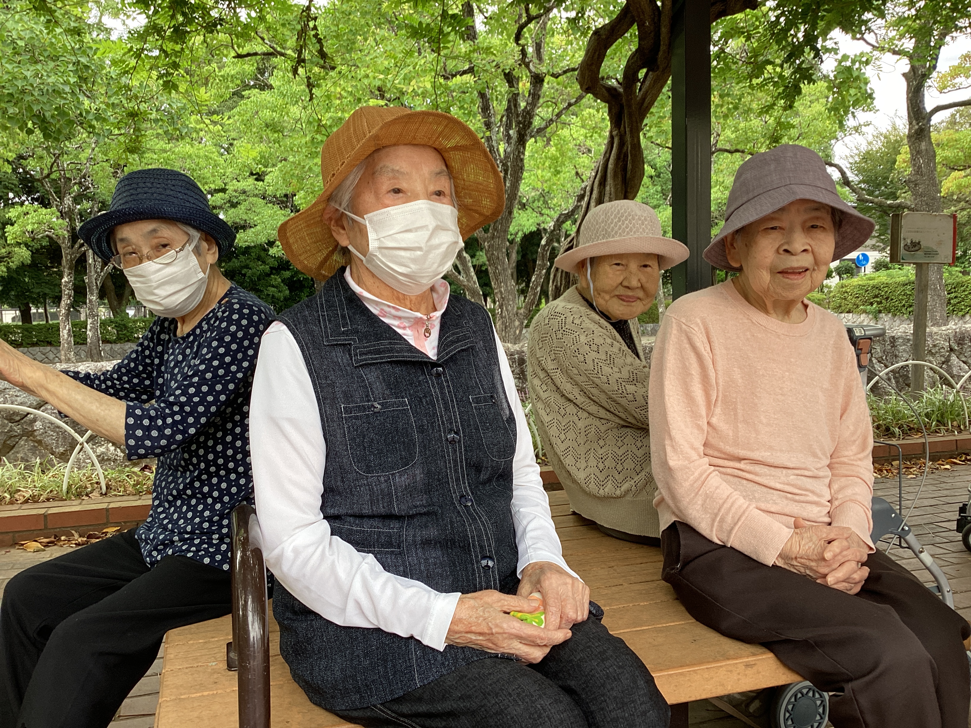 散歩・室内の様子