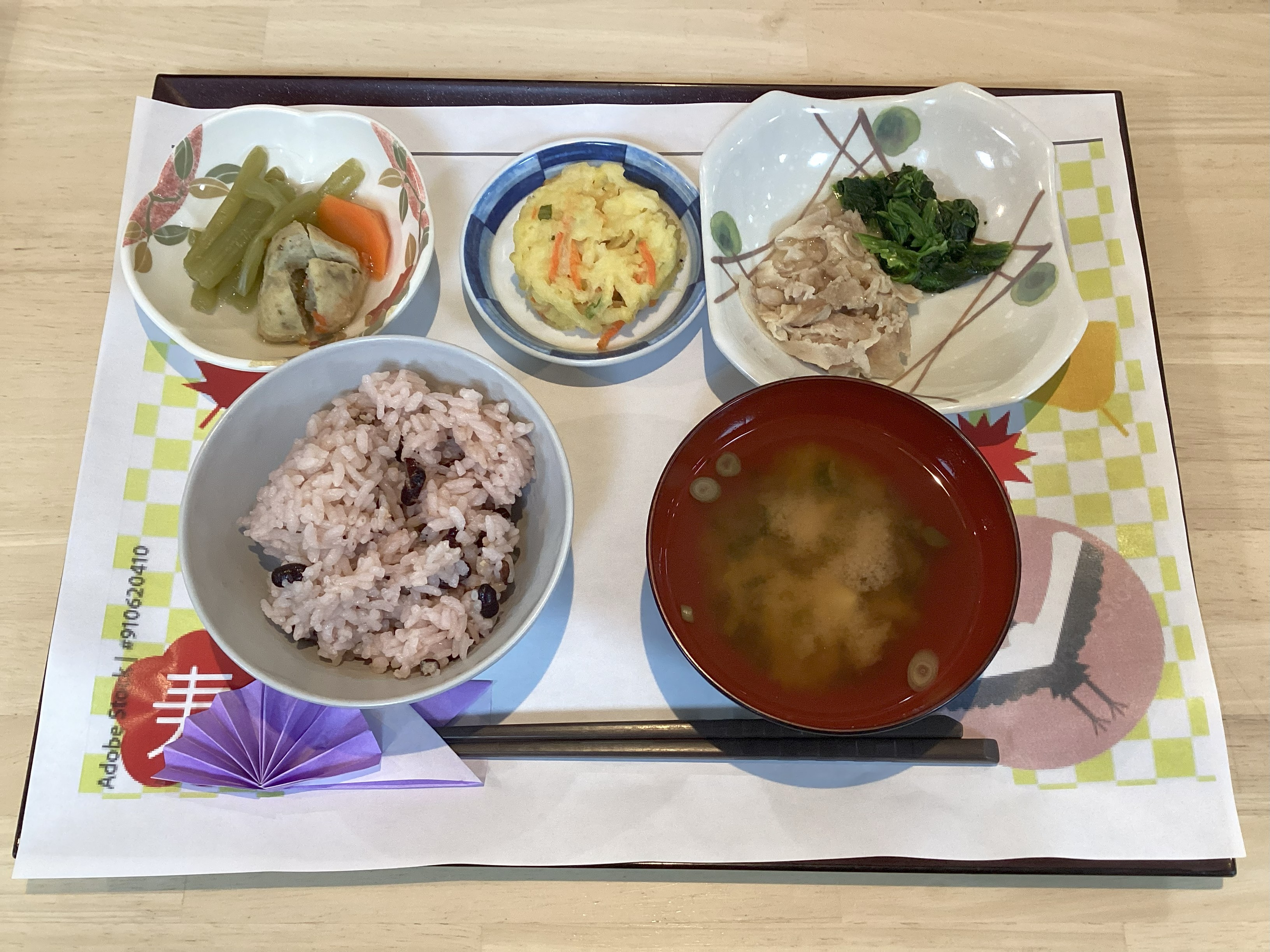 敬老会・美味しい食事に舌鼓