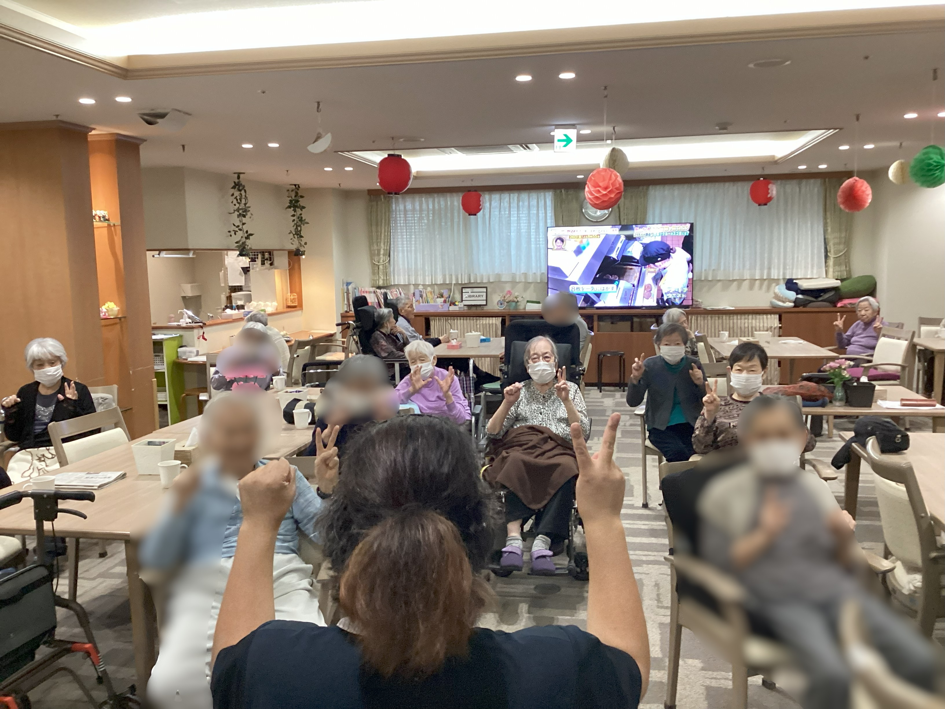 手先を使って体操レク♪