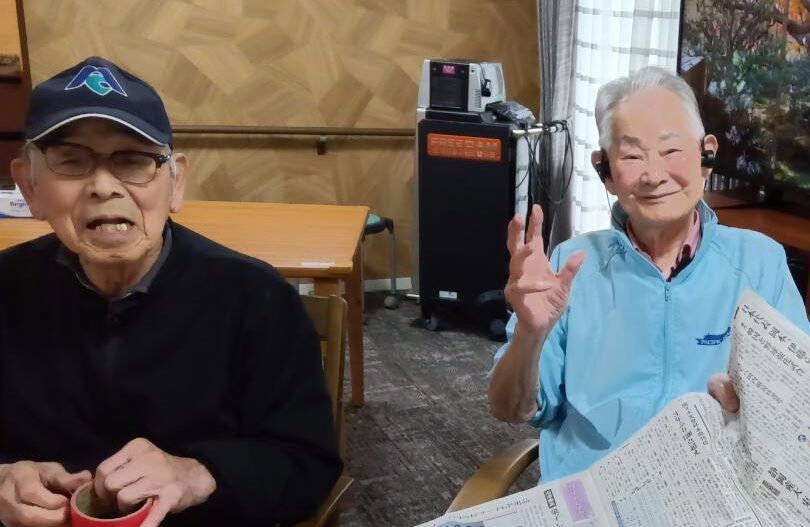 新聞紙で玉作り