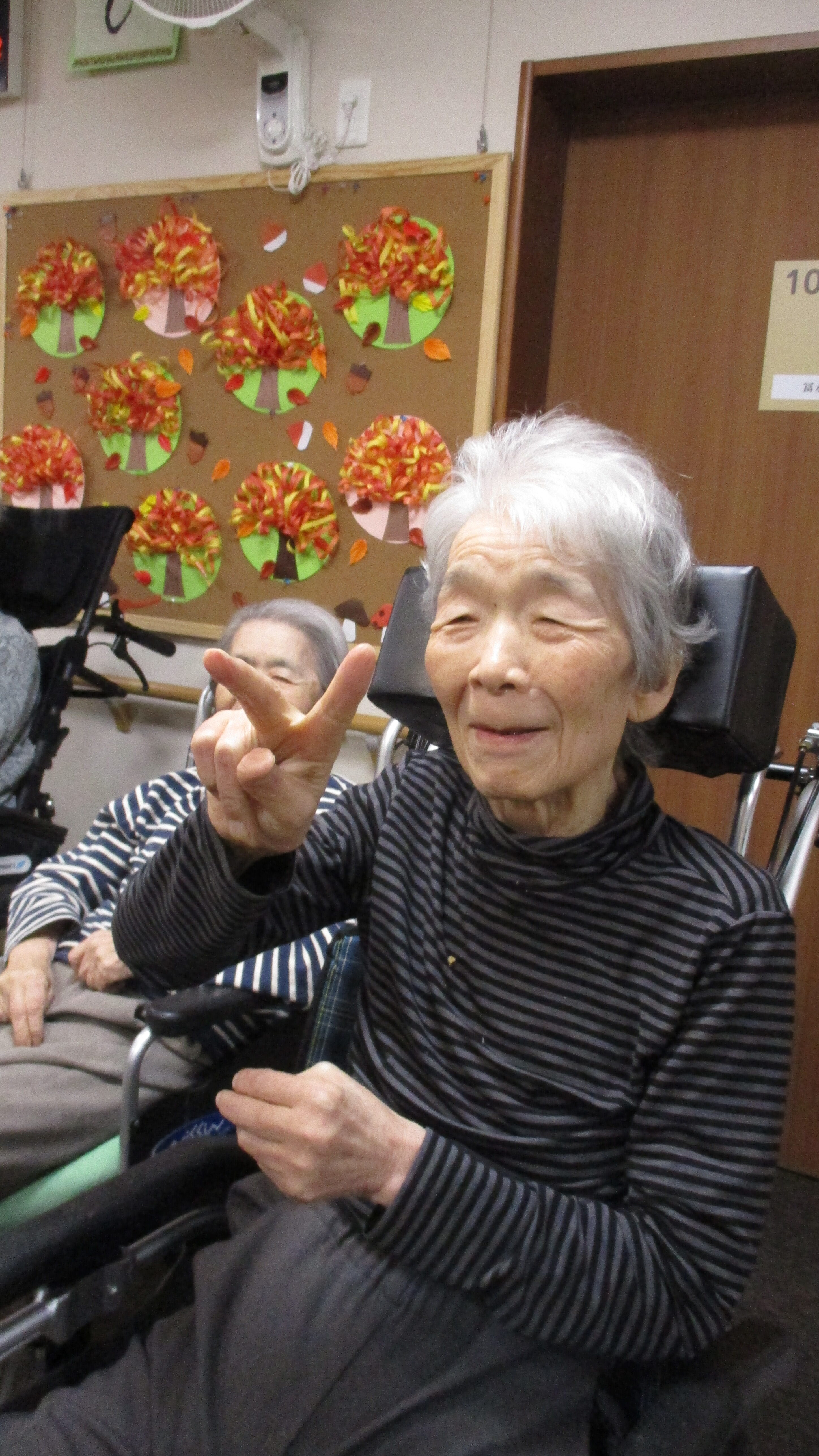 🍁秋の壁画前で集合写真🍁