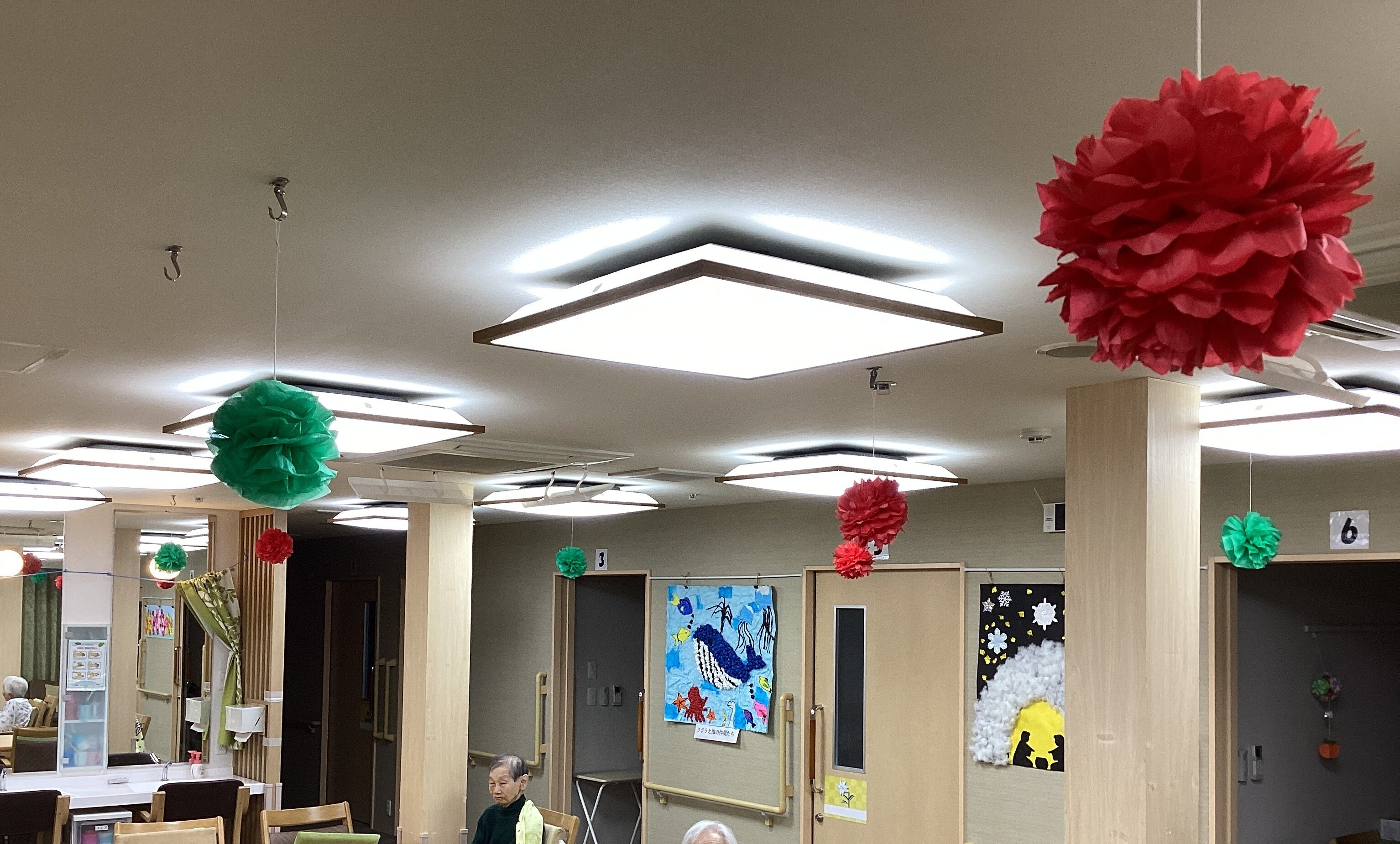 ❤️製作レク~クリスマスカラーの吊り飾り~💚