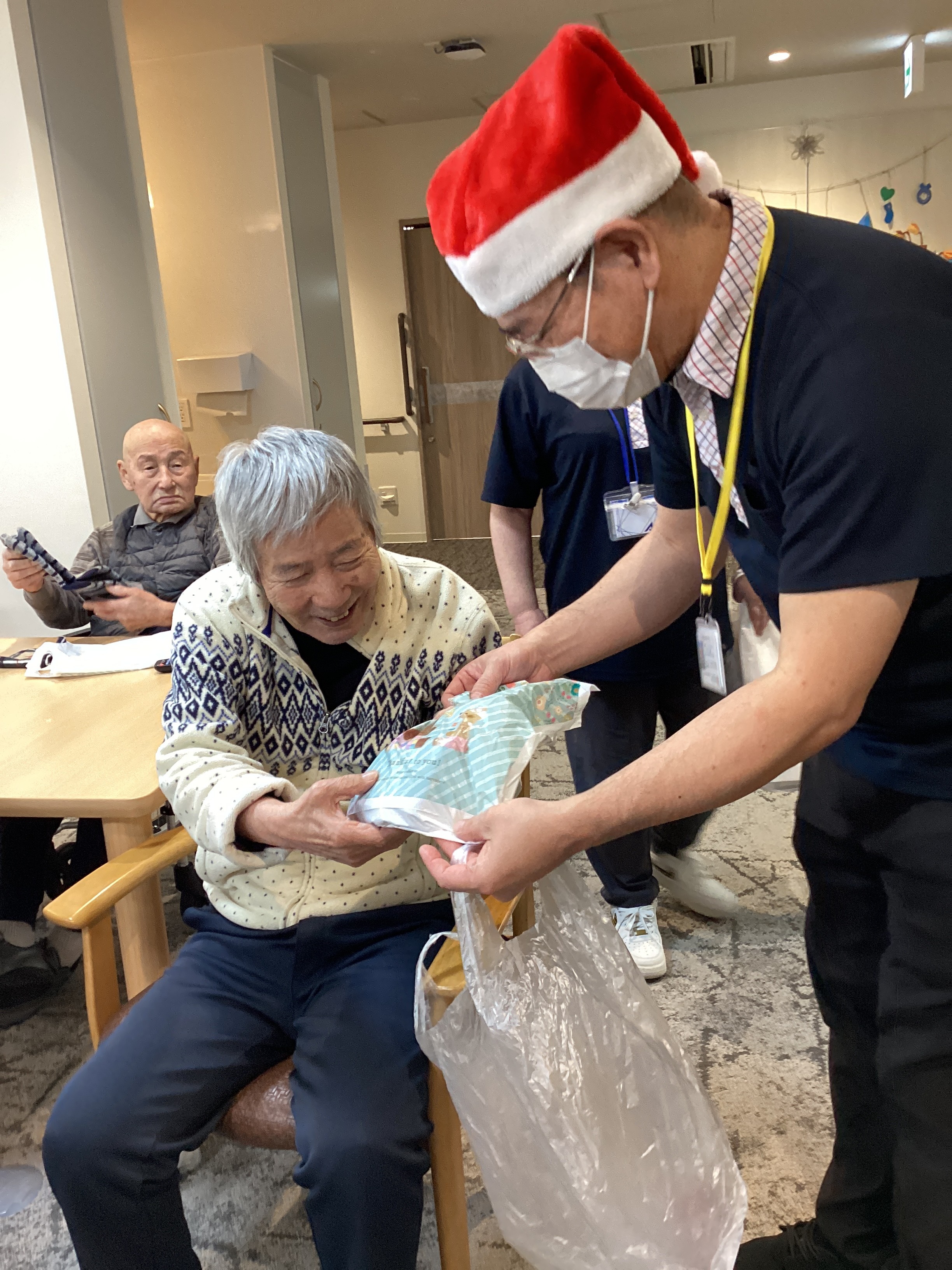 サンタクロースが来た🎅!?