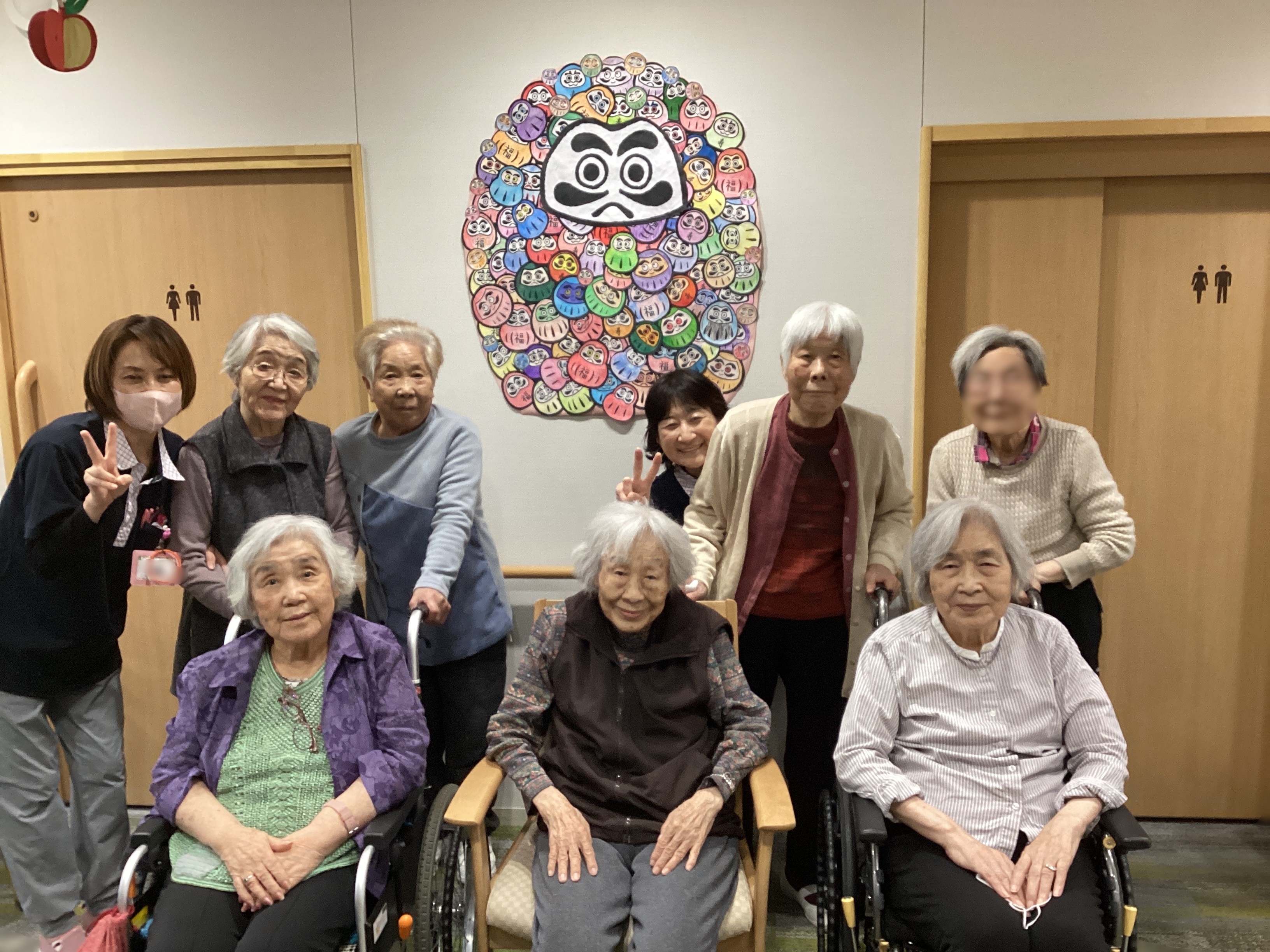 だるまの壁画完成！