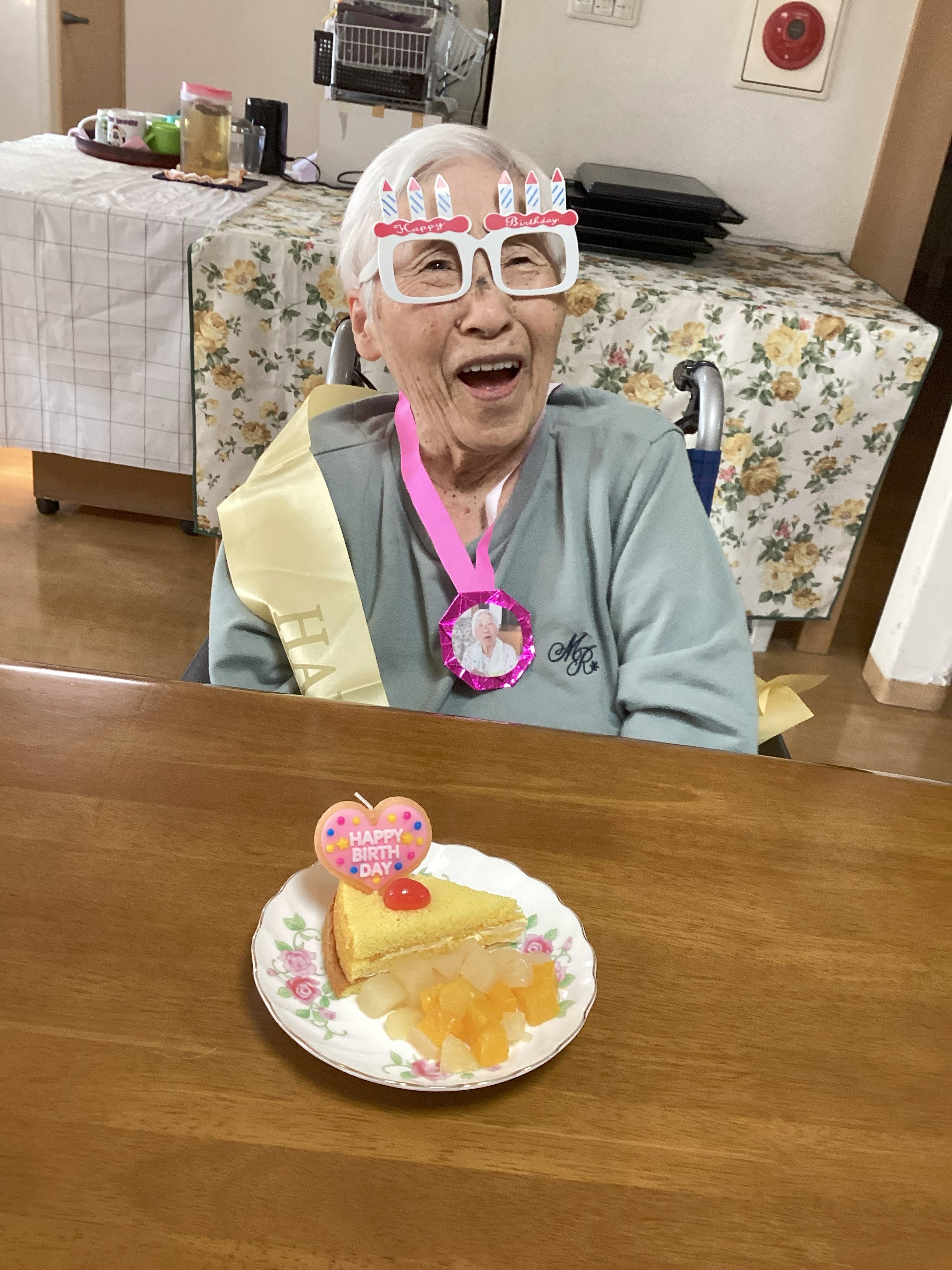 お誕生日会を行いました。