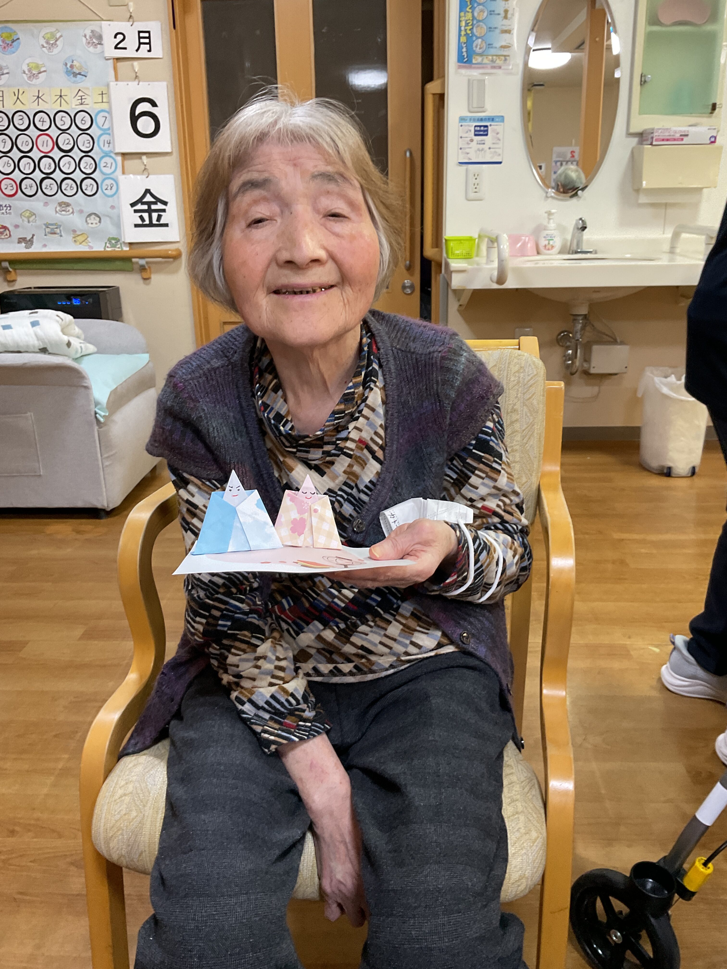 折り紙で雛人形折りました！