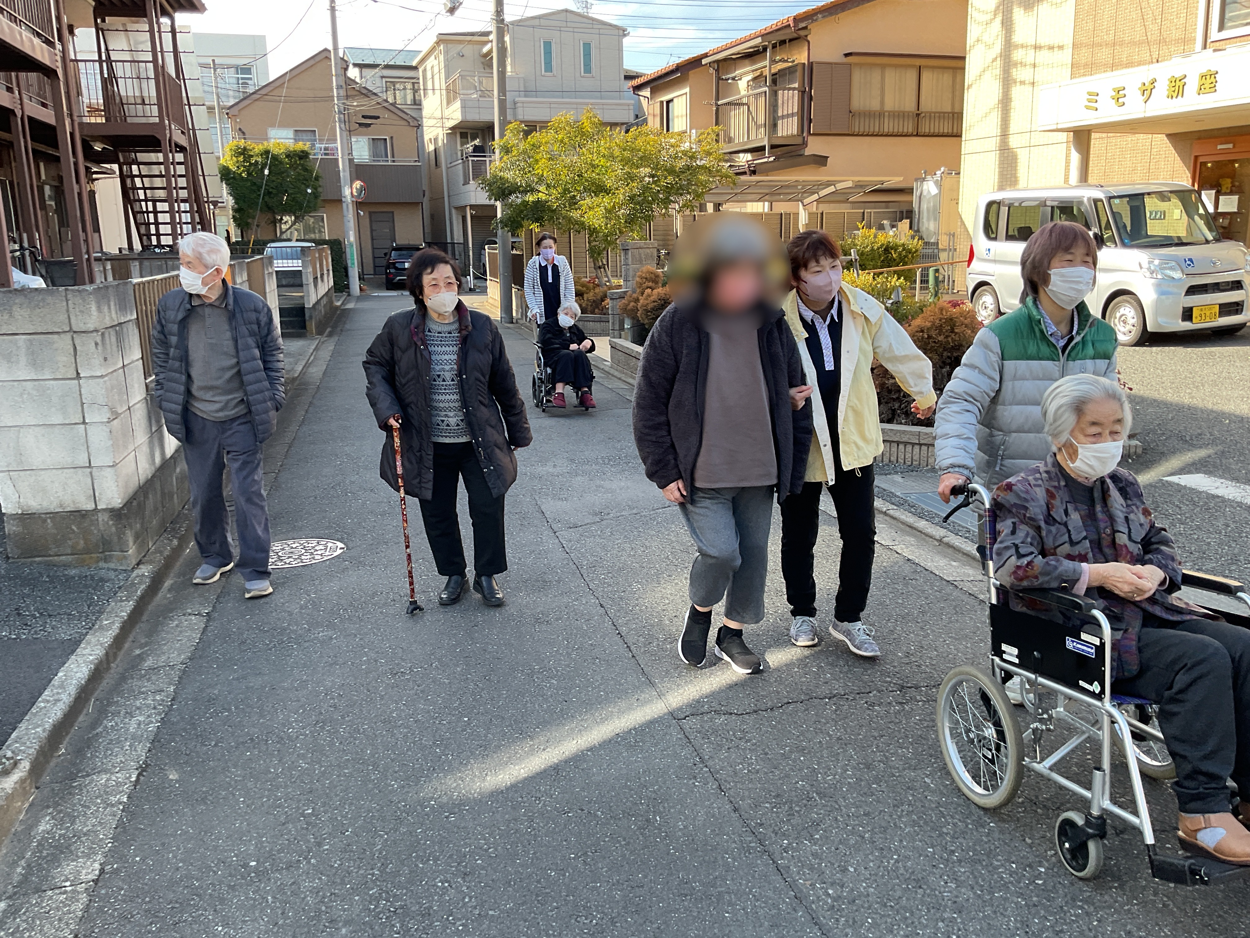 ミモザ新座の日常３月　～散歩日和～