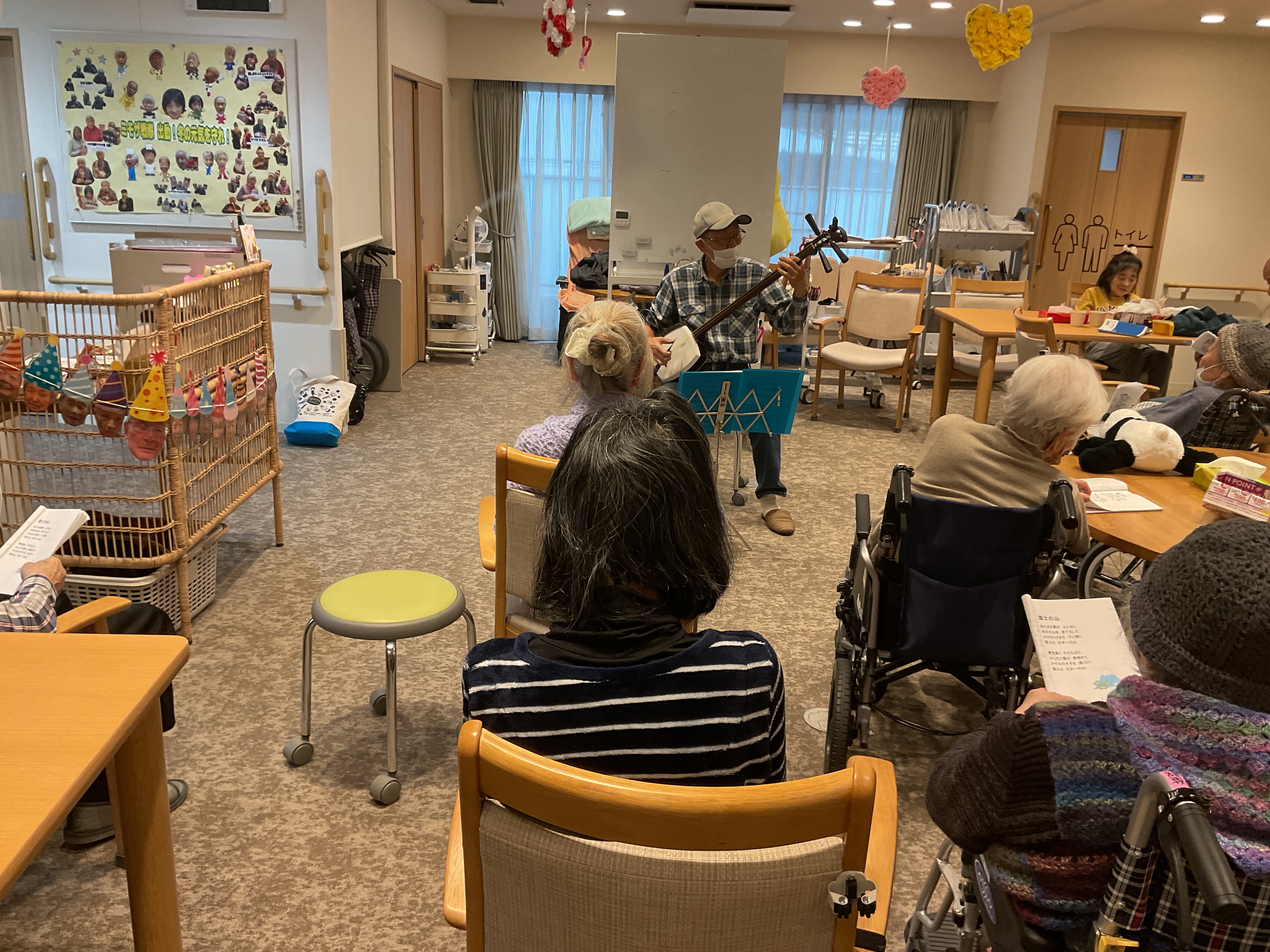 ボランティアで三味線の方が来ました☺️