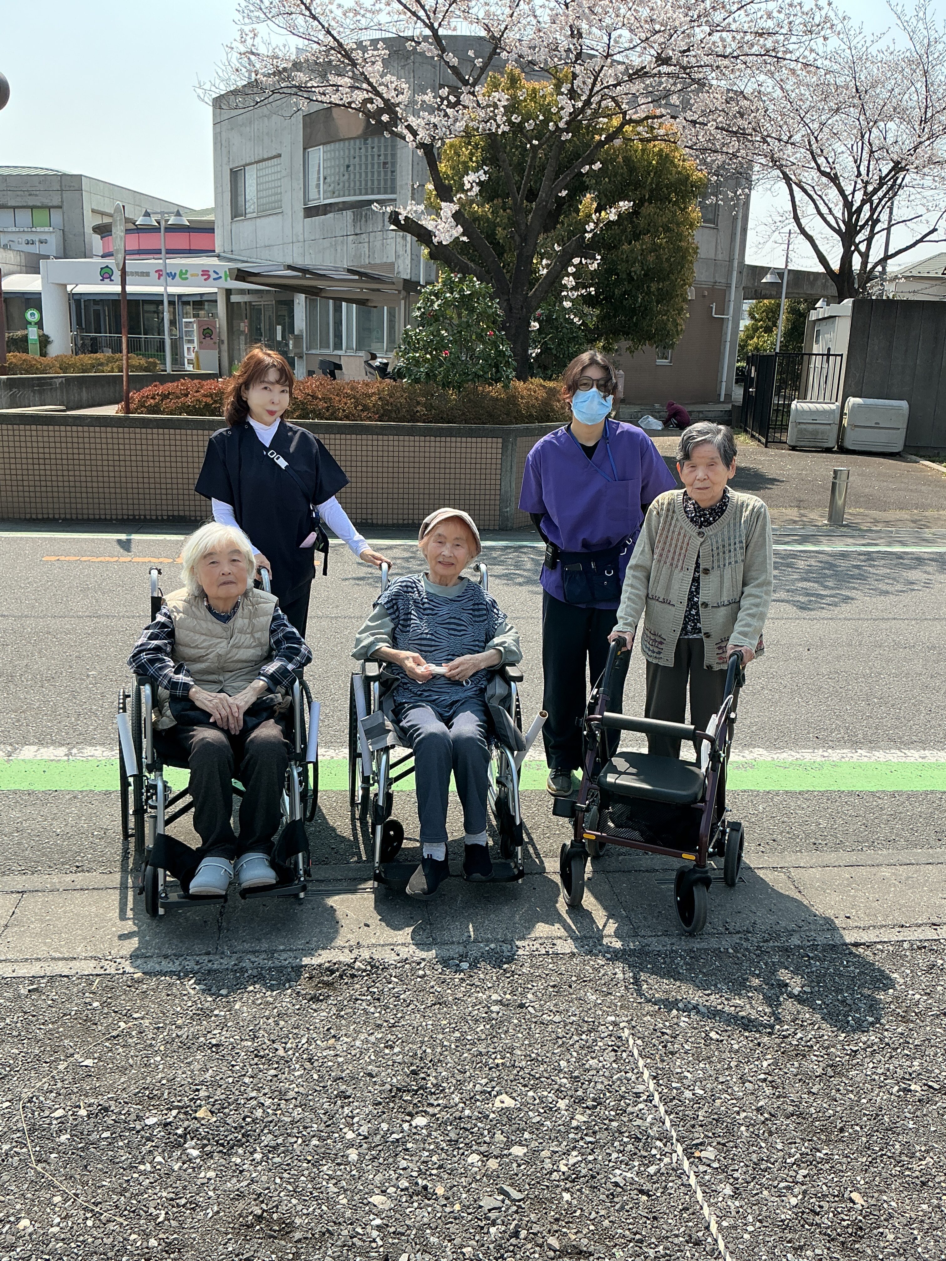 3月29日　花見の散歩に行きました♪
