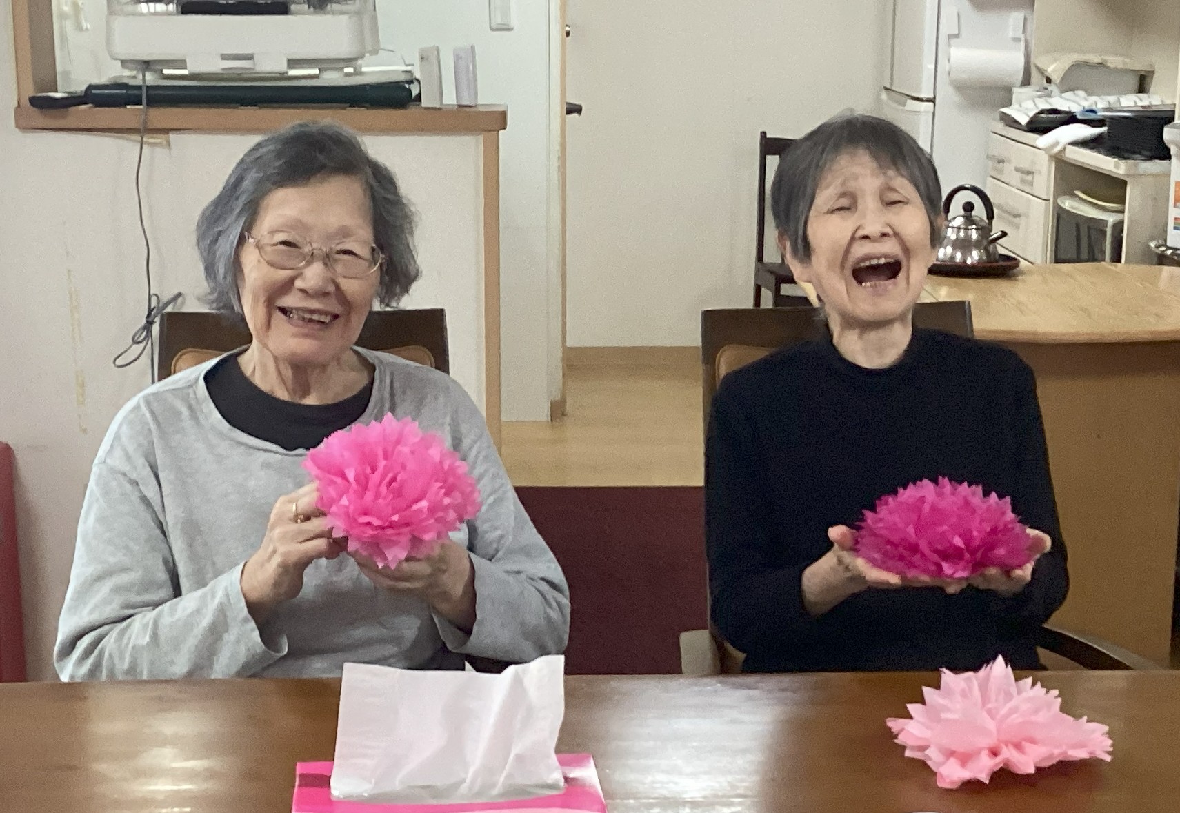 桜の飾りを作りました。