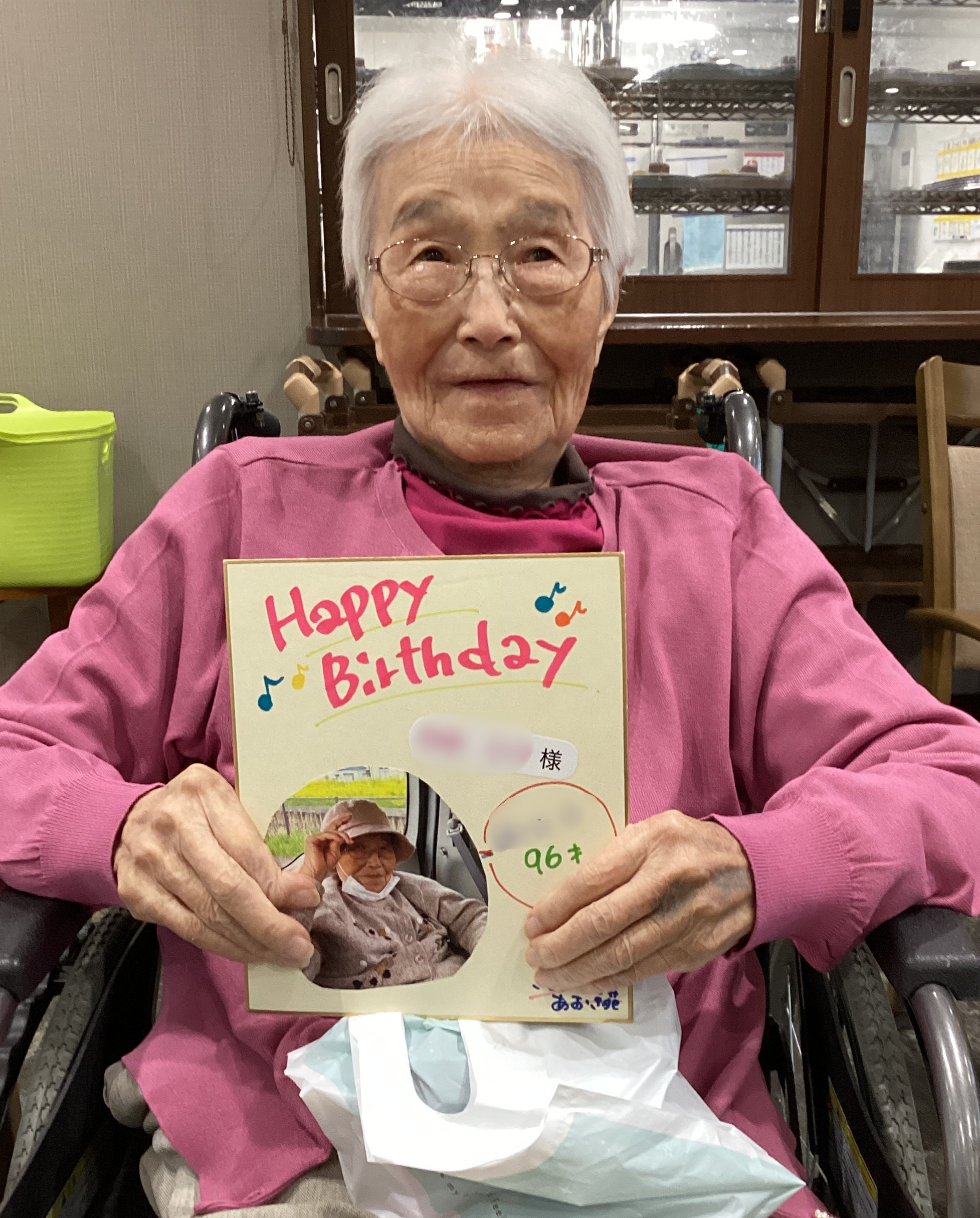 ４月の誕生日会を行いました(^^）