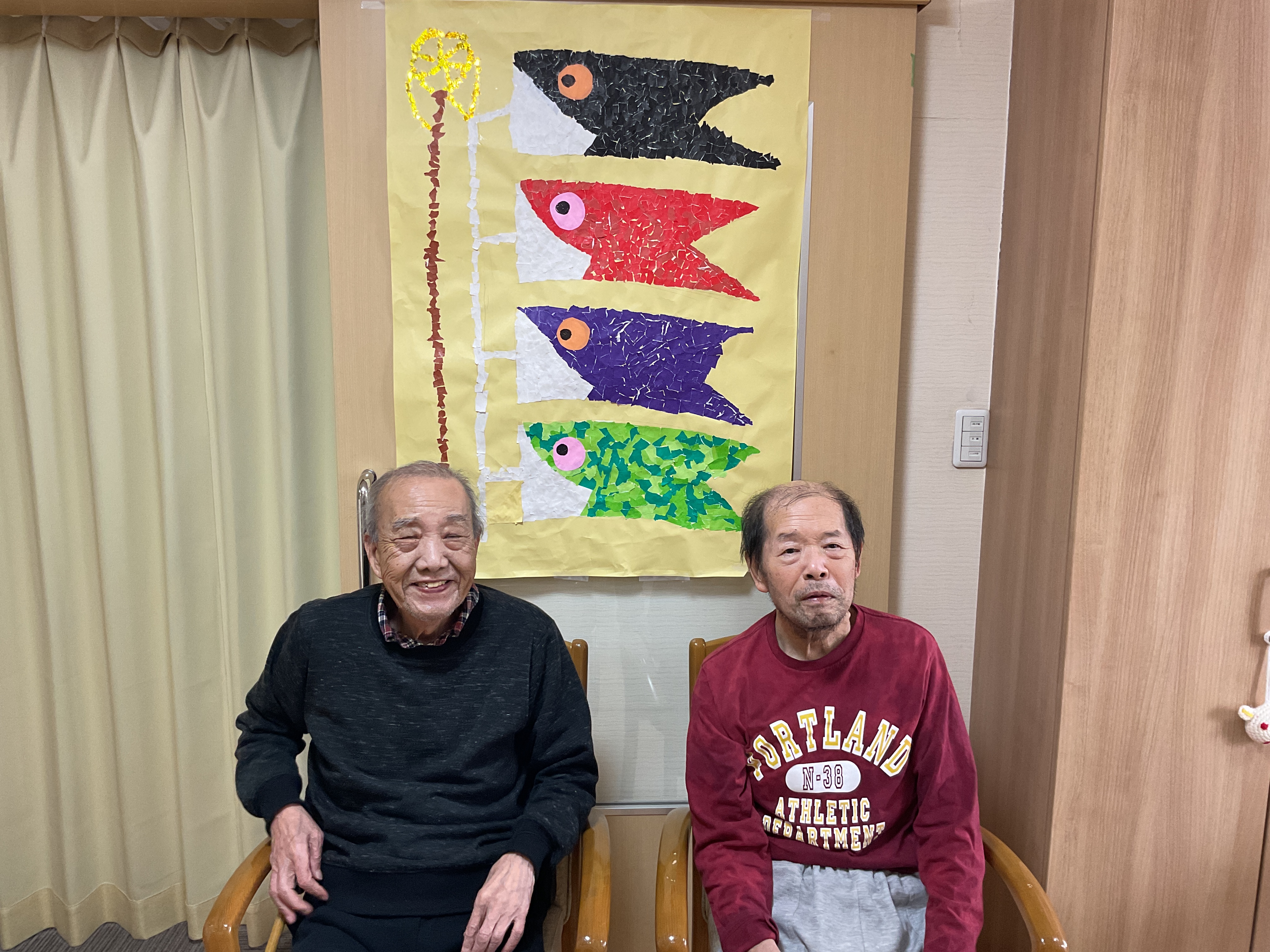 鯉のぼりの前で🎏
