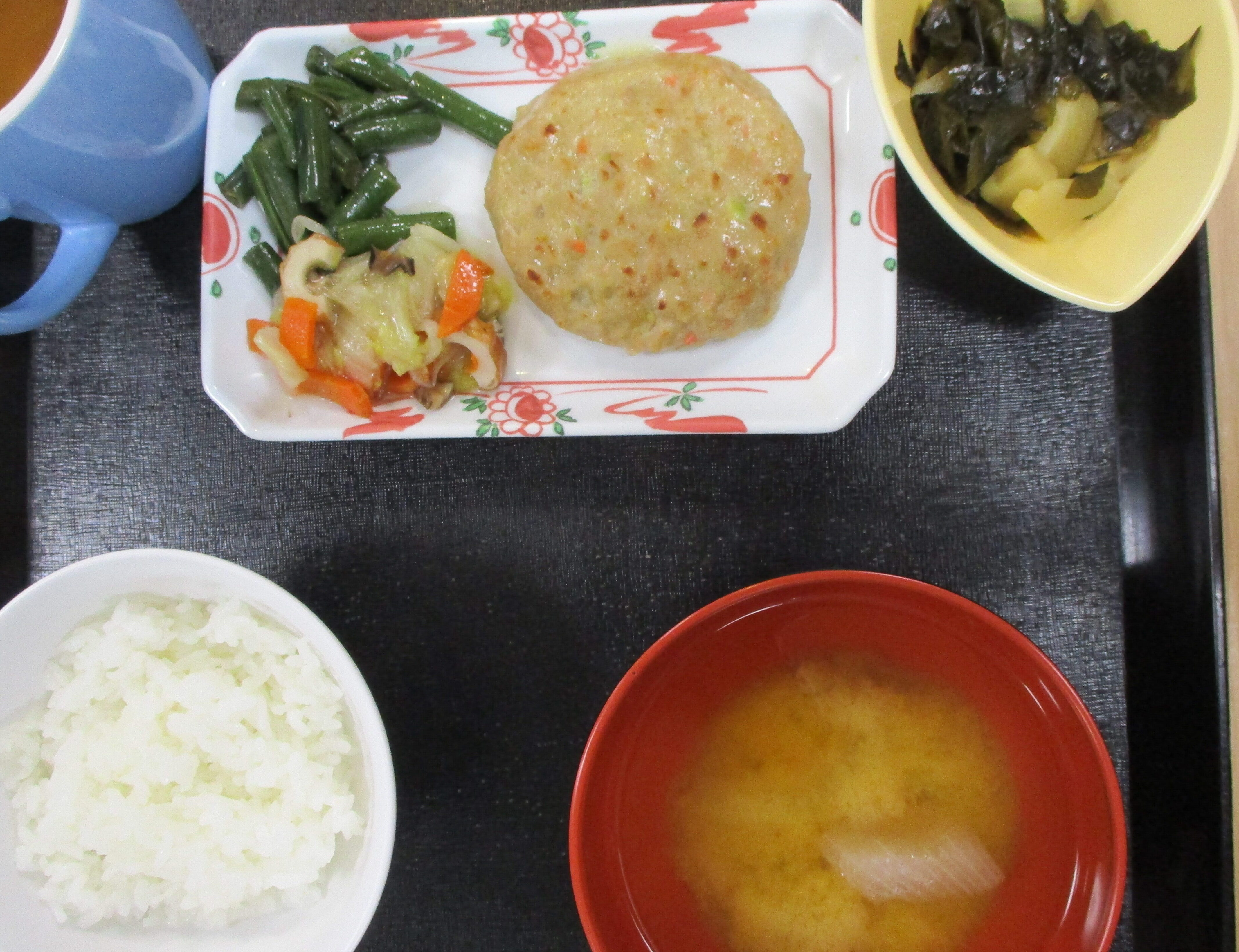 6/2　お昼は豆腐ハンバーグ!(^^)!