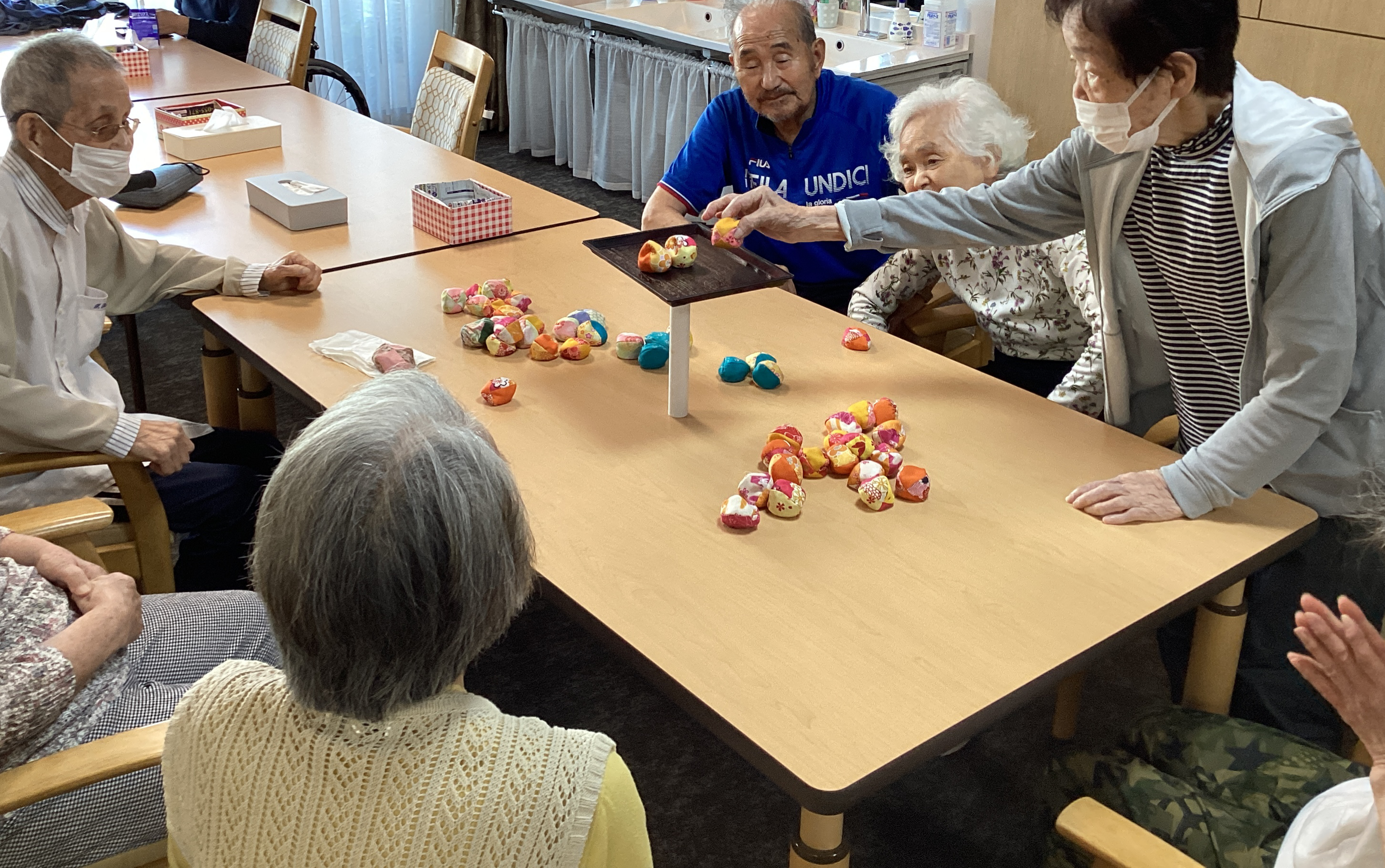 お手玉グラグラゲーム