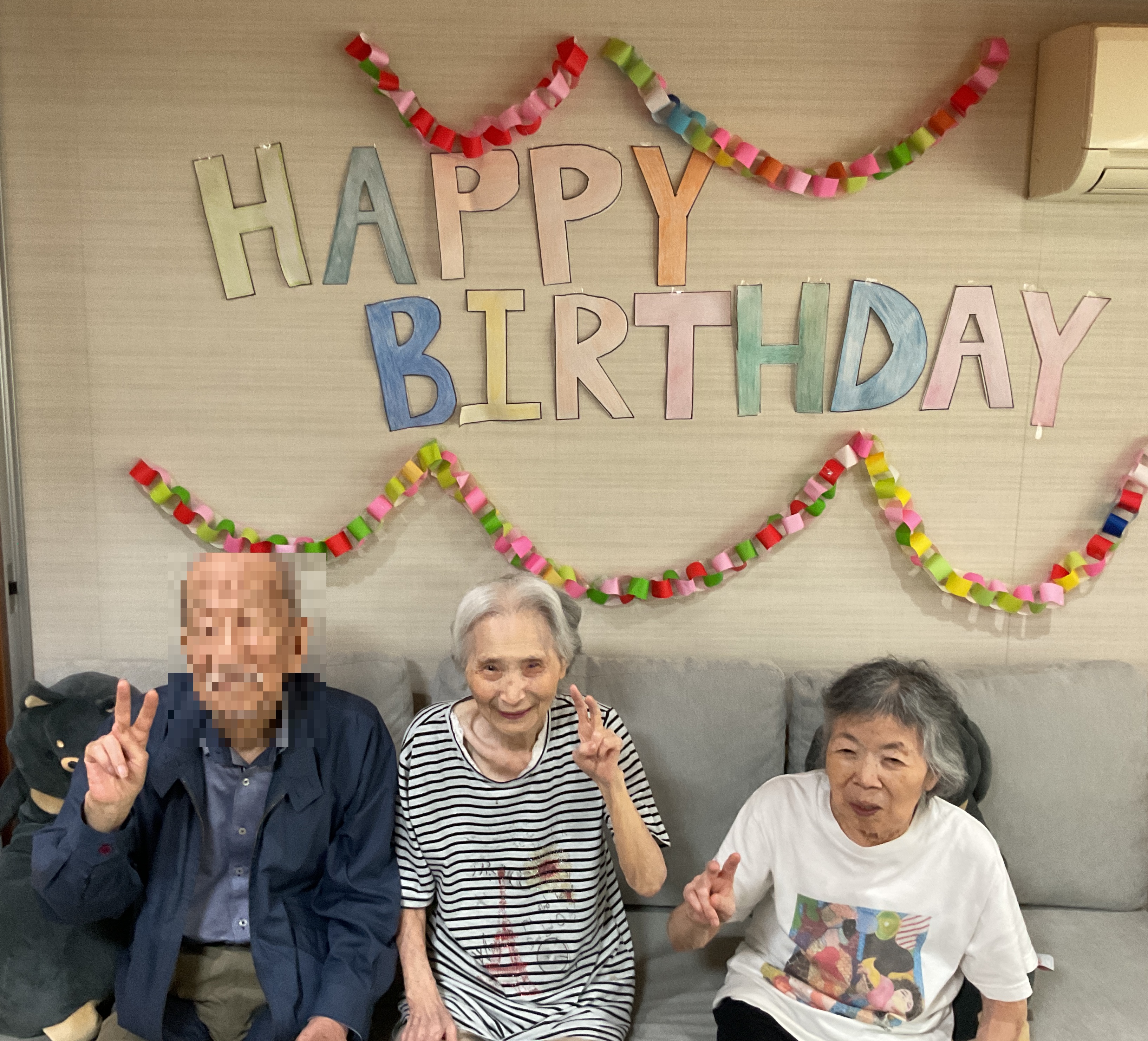 ㋆の誕生日会を行いました！！