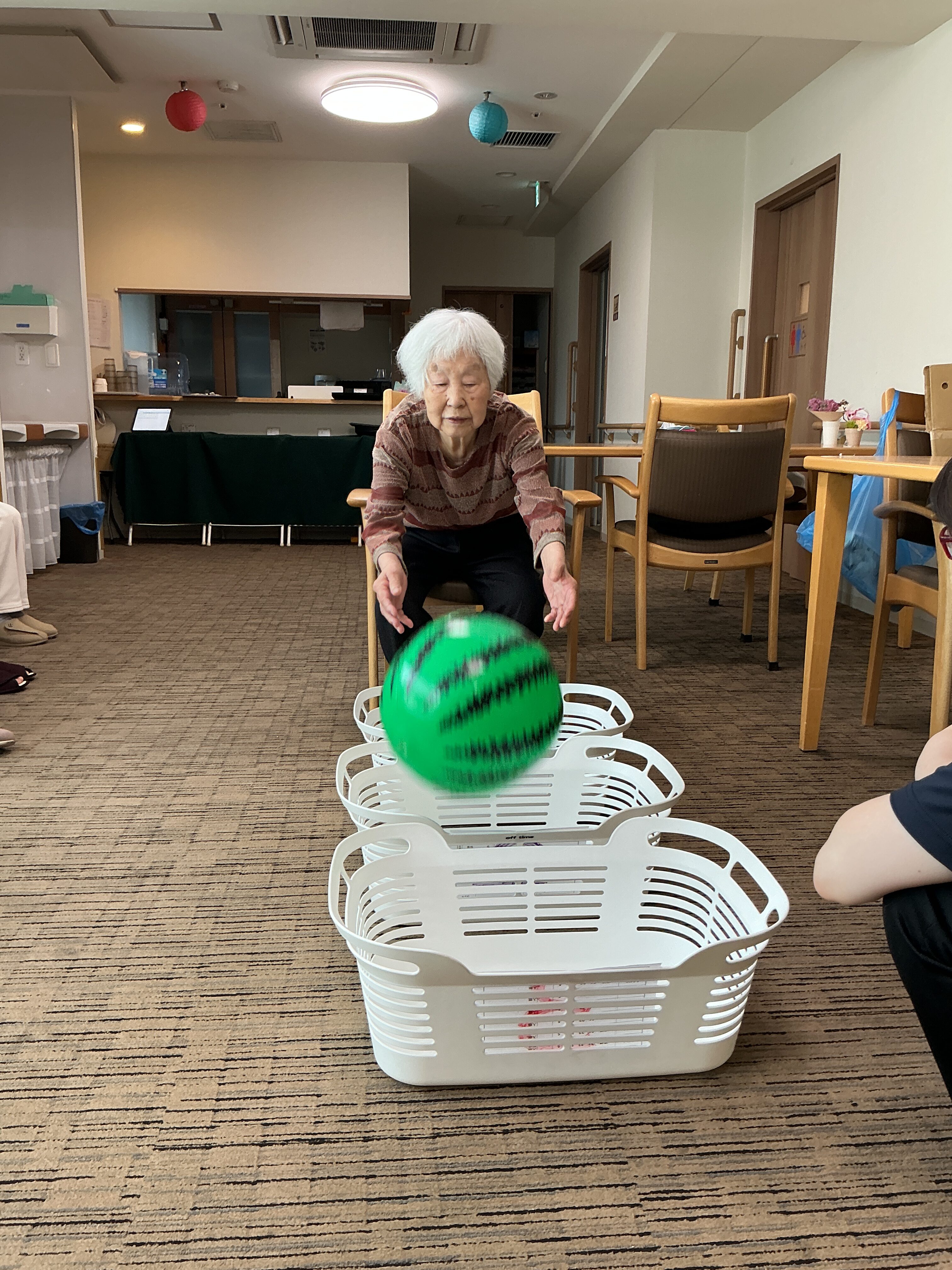ボール遊び